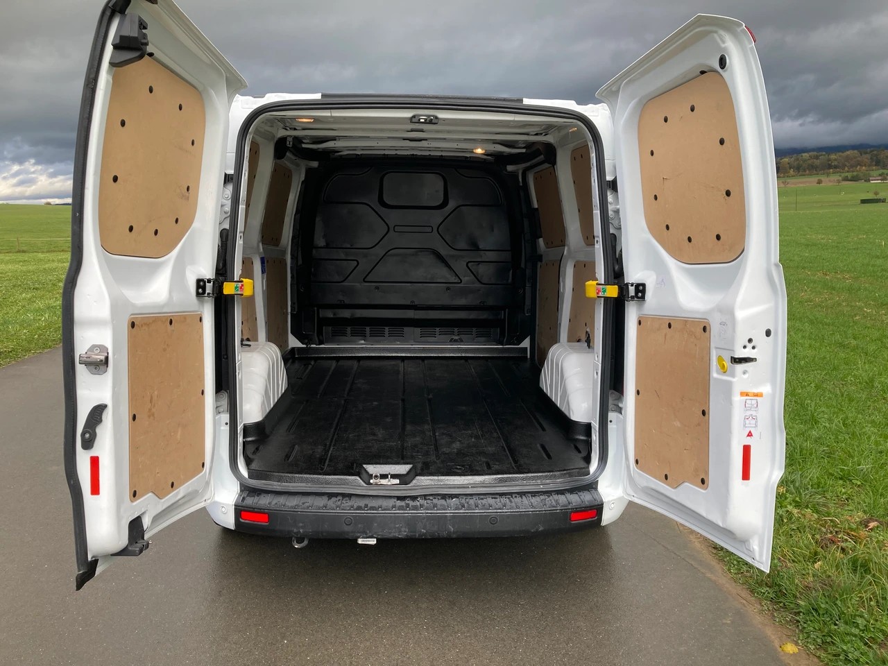 FORD Transit Custom Van 280 L1H1Trend-image-5