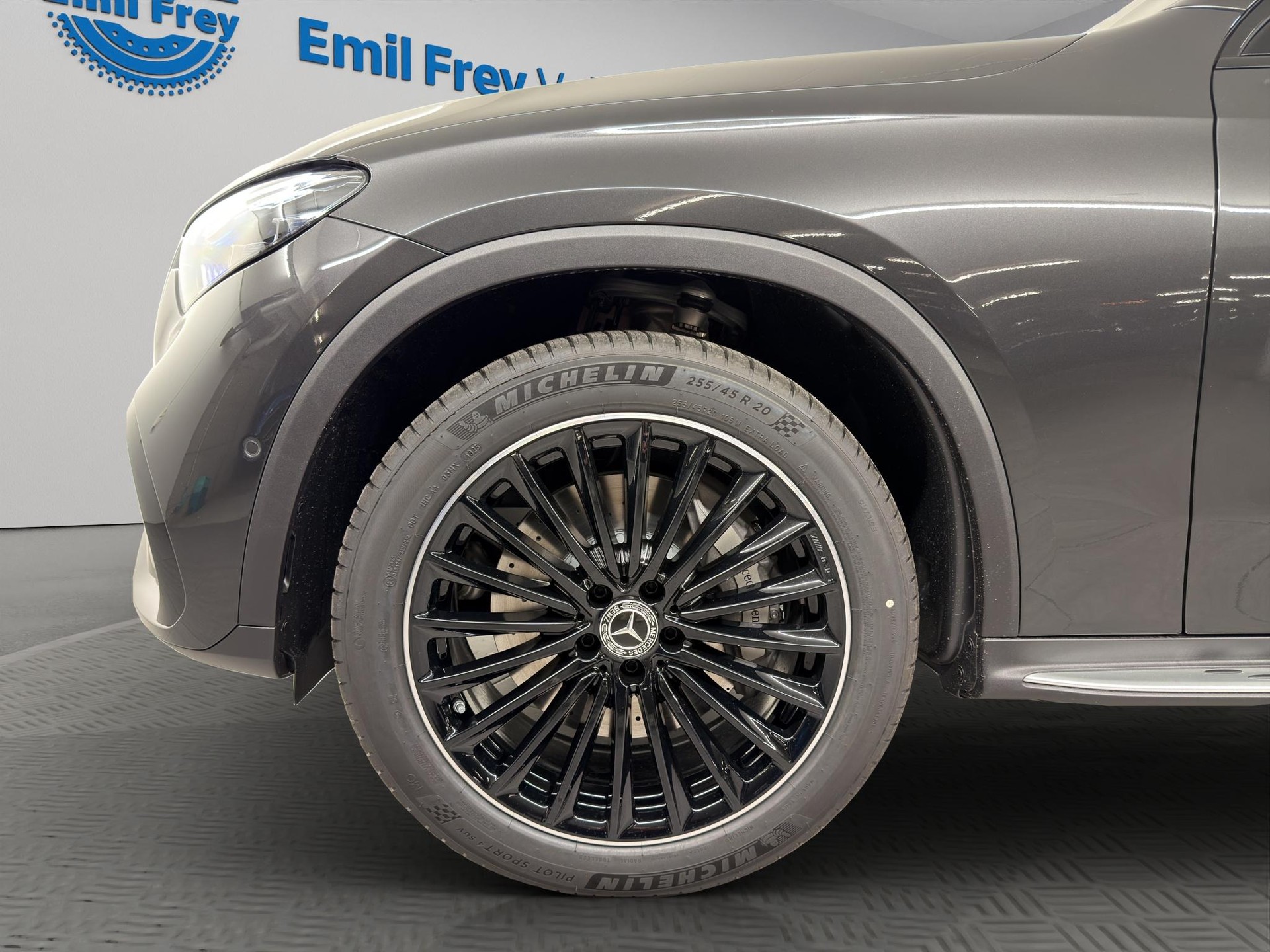 MERCEDES-BENZ GLC 450 d AMG Line 4matic-image-3