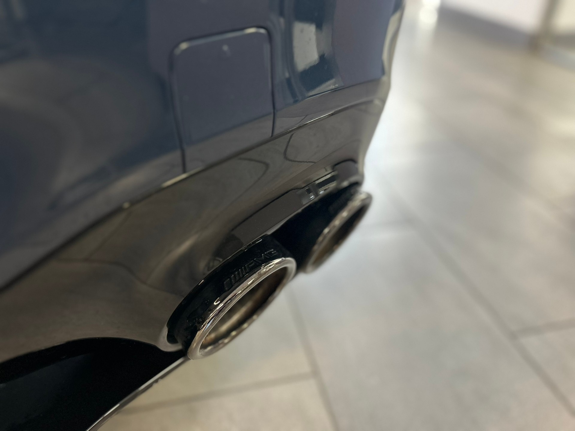 MERCEDES-BENZ A 35 AMG 4Matic Speedshift-image-7
