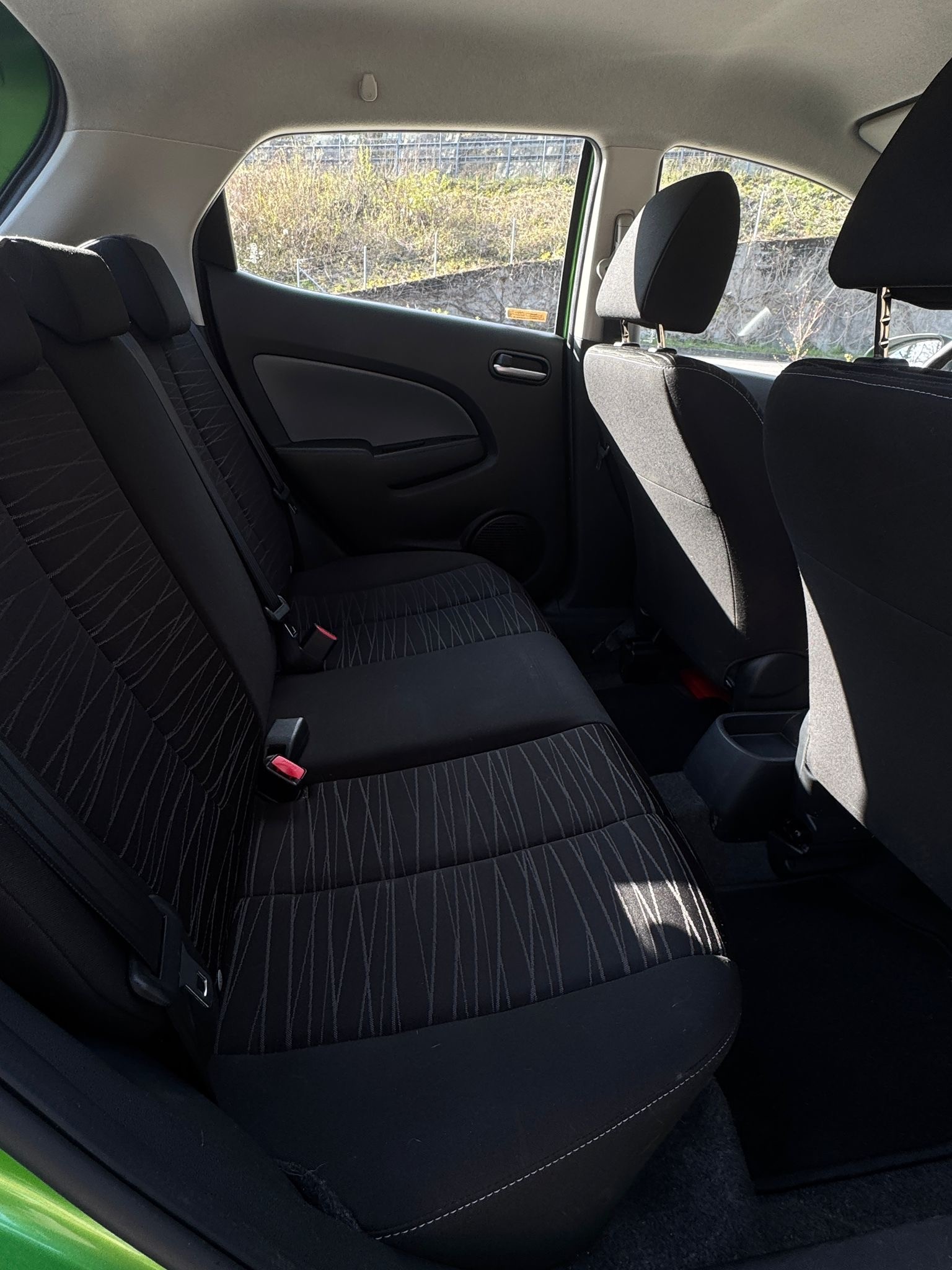 MAZDA 2-image-5
