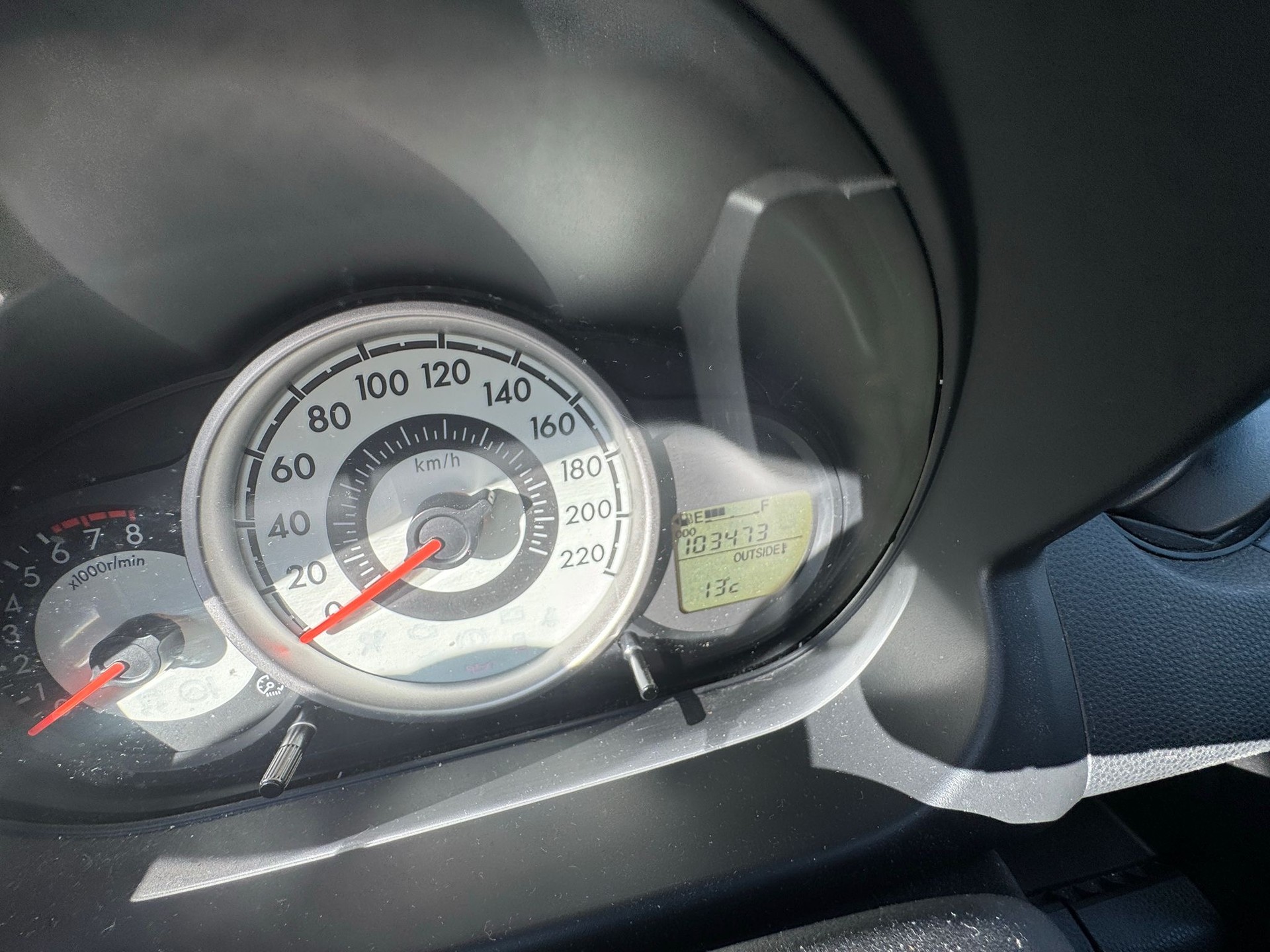 MAZDA 2-image-3