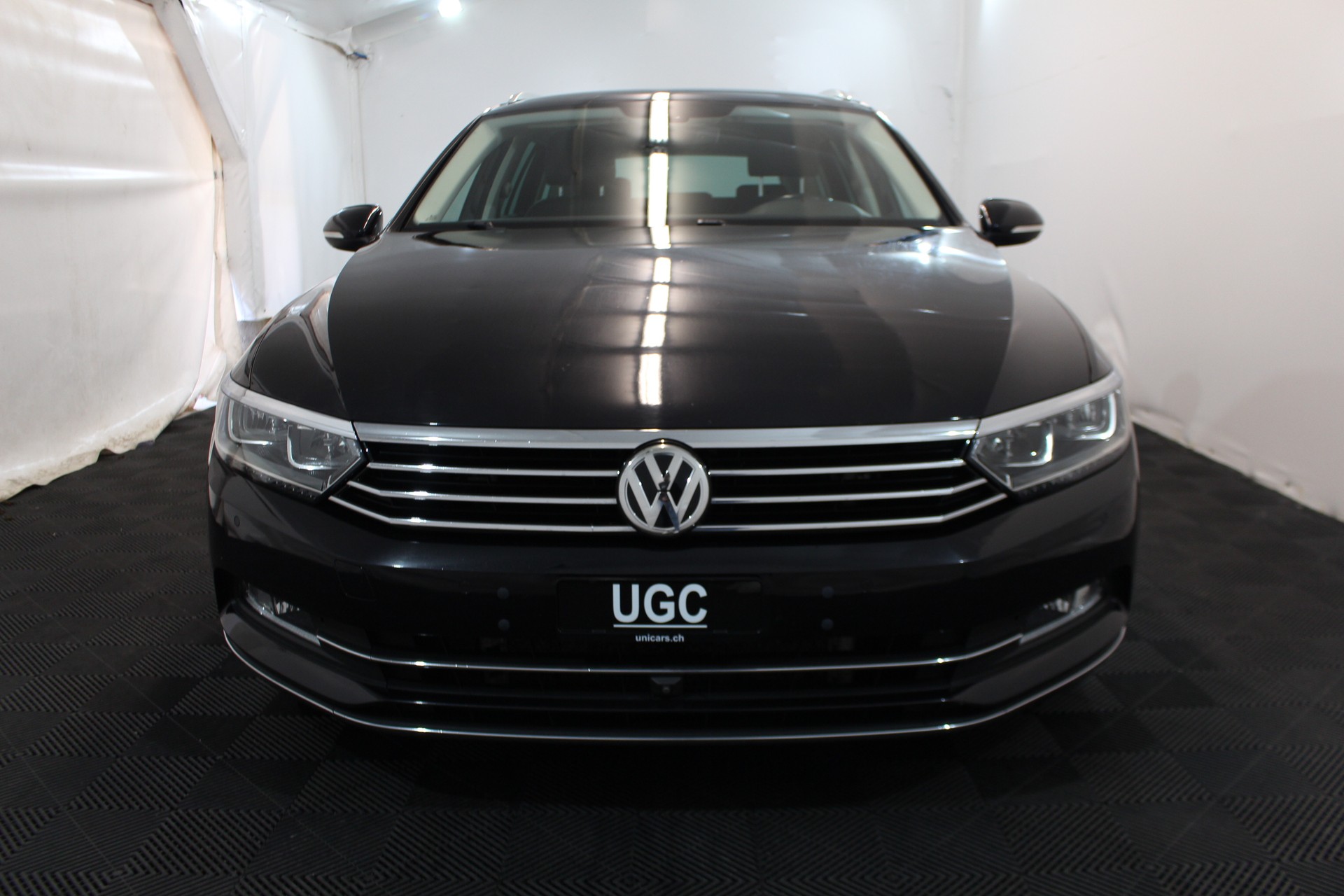 VW Passat Variant 2.0 TDI 190 SCR Highline DSG-image-1