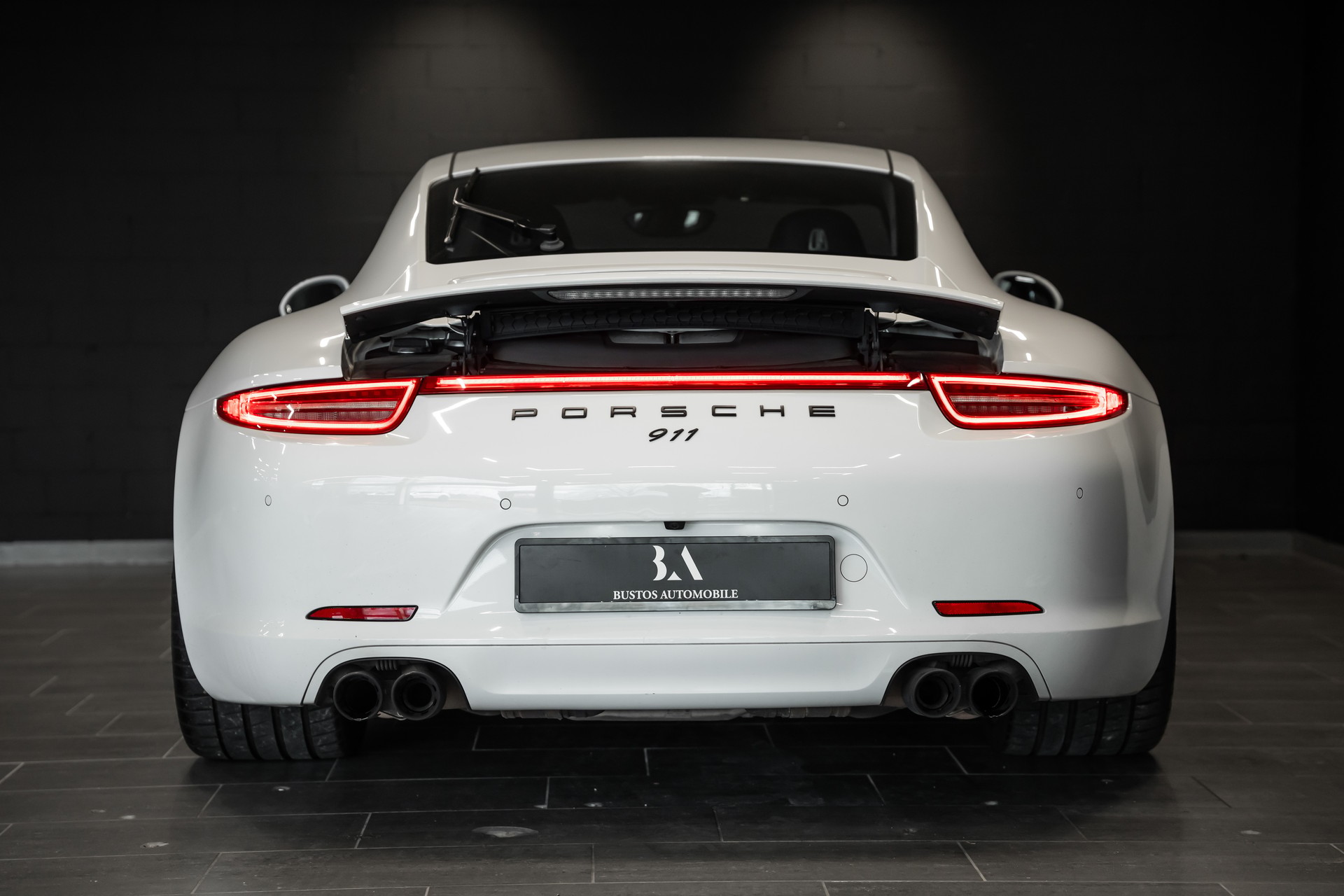 PORSCHE 911 Carrera 4 / Chrono Paket / Sitzbelüftung / Rückfahrkamera / Sportauspuff / Tempomat-image-8