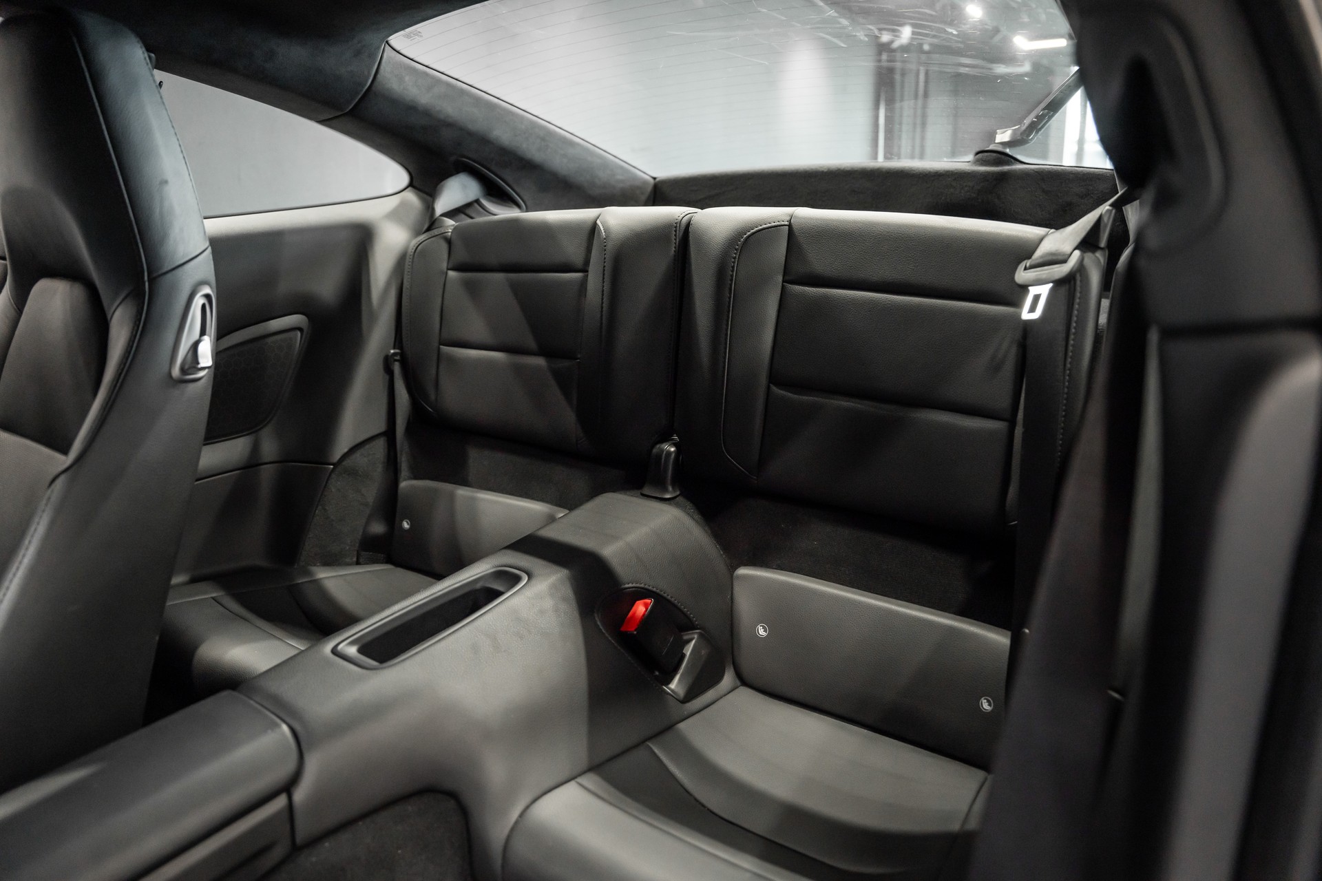 PORSCHE 911 Carrera 4 / Chrono Paket / Sitzbelüftung / Rückfahrkamera / Sportauspuff / Tempomat-image-12