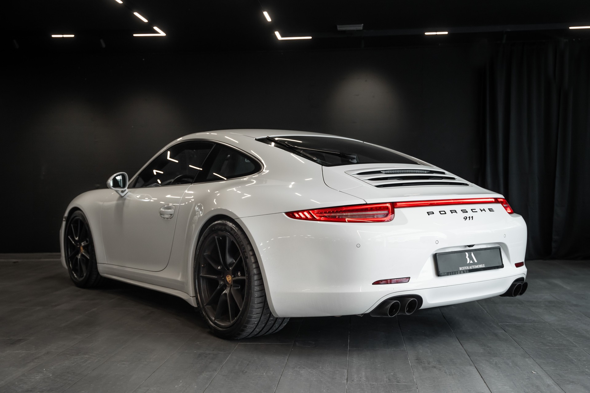 PORSCHE 911 Carrera 4 / Chrono Paket / Sitzbelüftung / Rückfahrkamera / Sportauspuff / Tempomat-image-6
