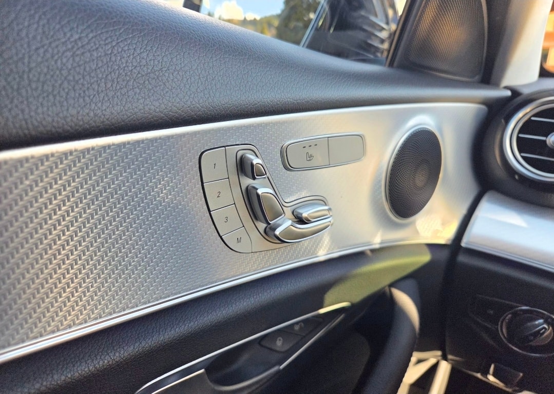 MERCEDES-BENZ E 220 d T 4Matic 9G-Tronic-image-7