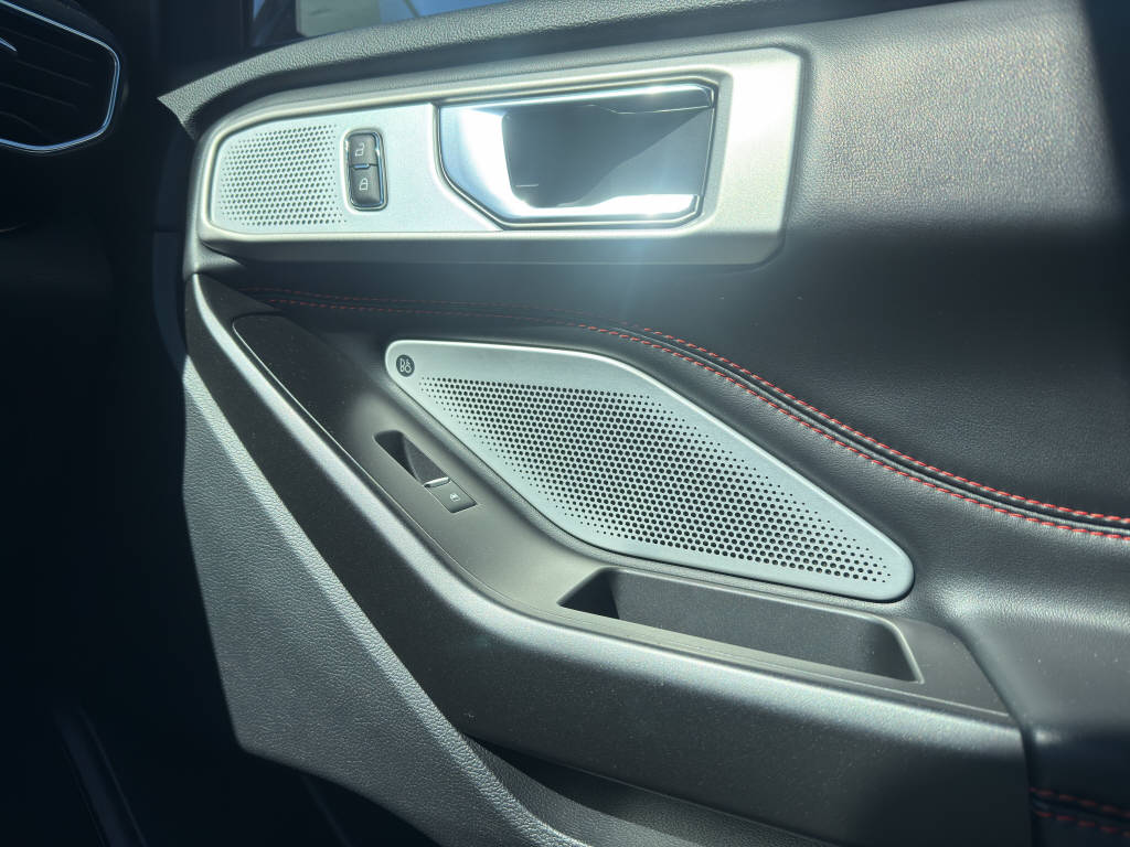 FORD Explorer 3.0 V6 Plug-in Hybrid ST-Line-image-12