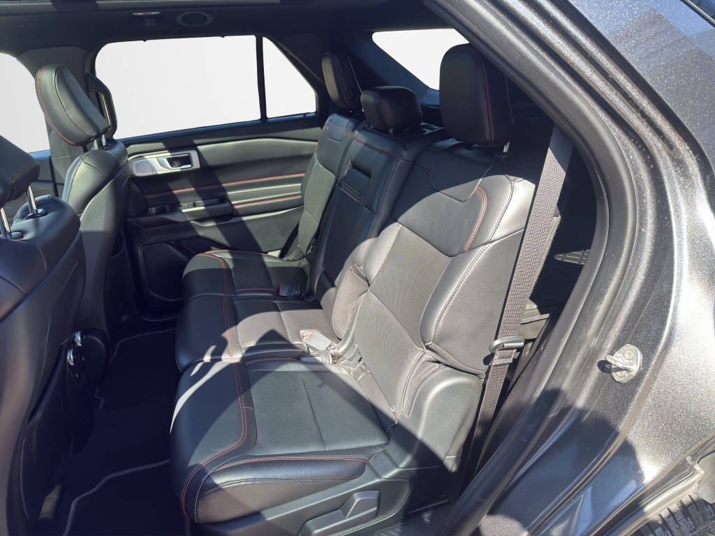 FORD Explorer 3.0 V6 Plug-in Hybrid ST-Line-image-14