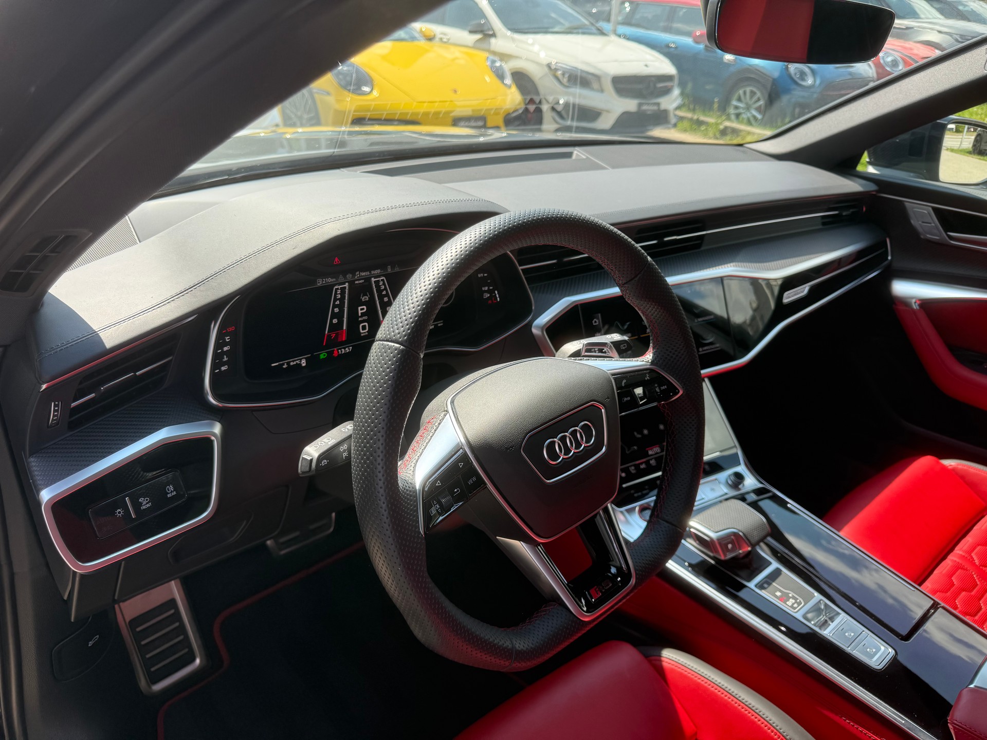 AUDI RS6 Avant 4.0 TFSI V8 Performance quattro-image-13