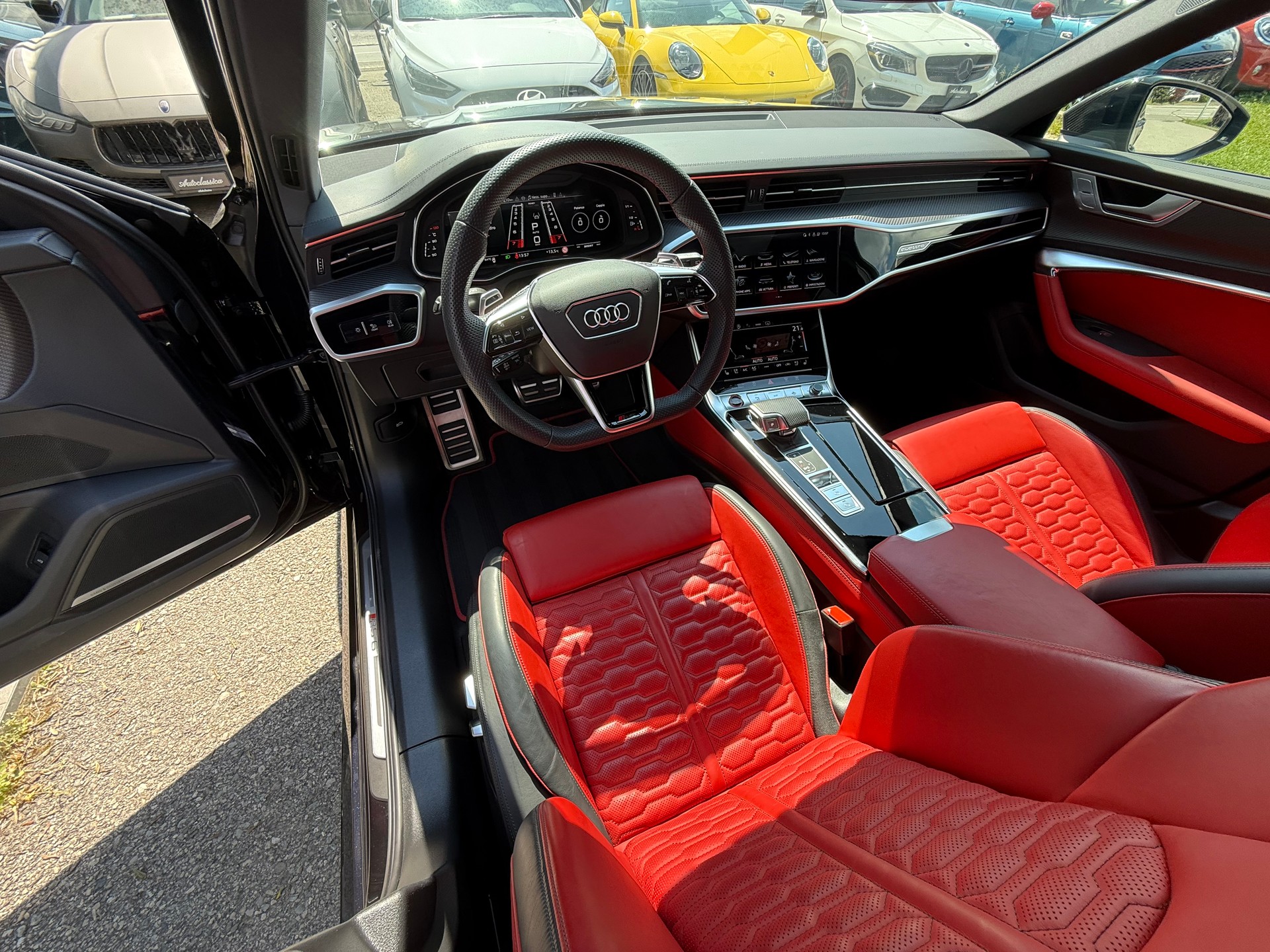 AUDI RS6 Avant 4.0 TFSI V8 Performance quattro-image-9