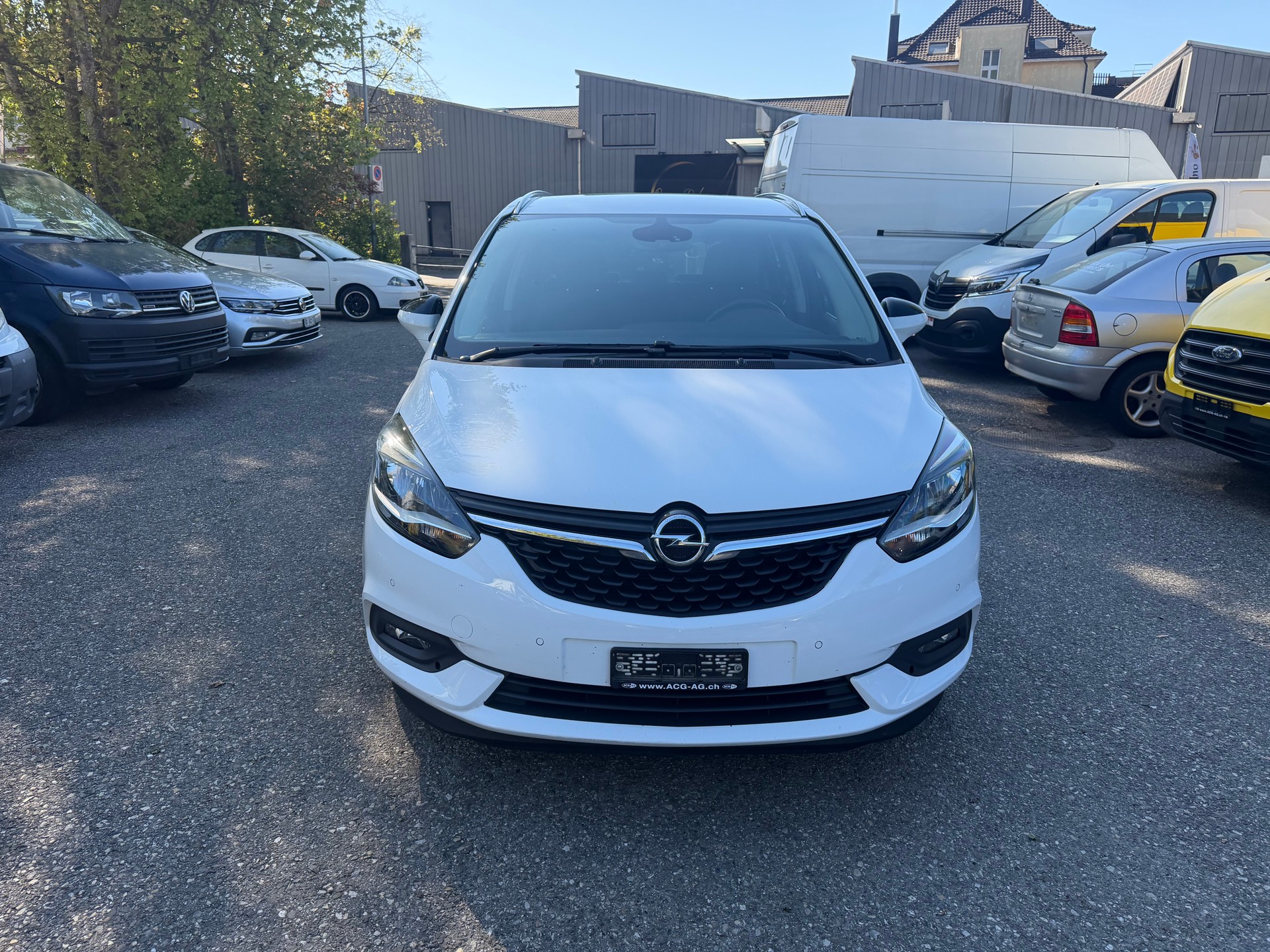 OPEL Zafira 1.6 CDTi Excellence * Gr. Navi * Klima-auto * Tempomat * PDC V&H * RF-Kamera *-image-1