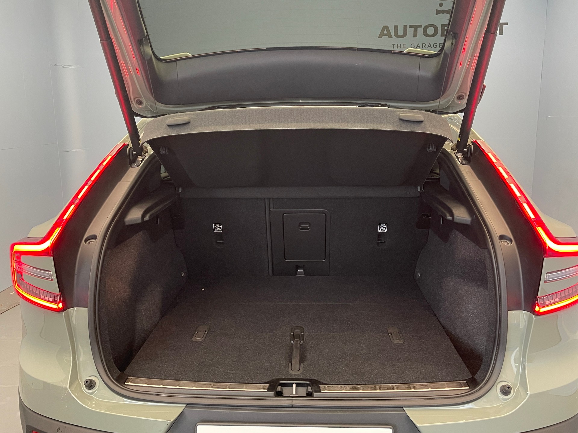 VOLVO C40 P8 Twin Recharge Ultimate AWD-image-6