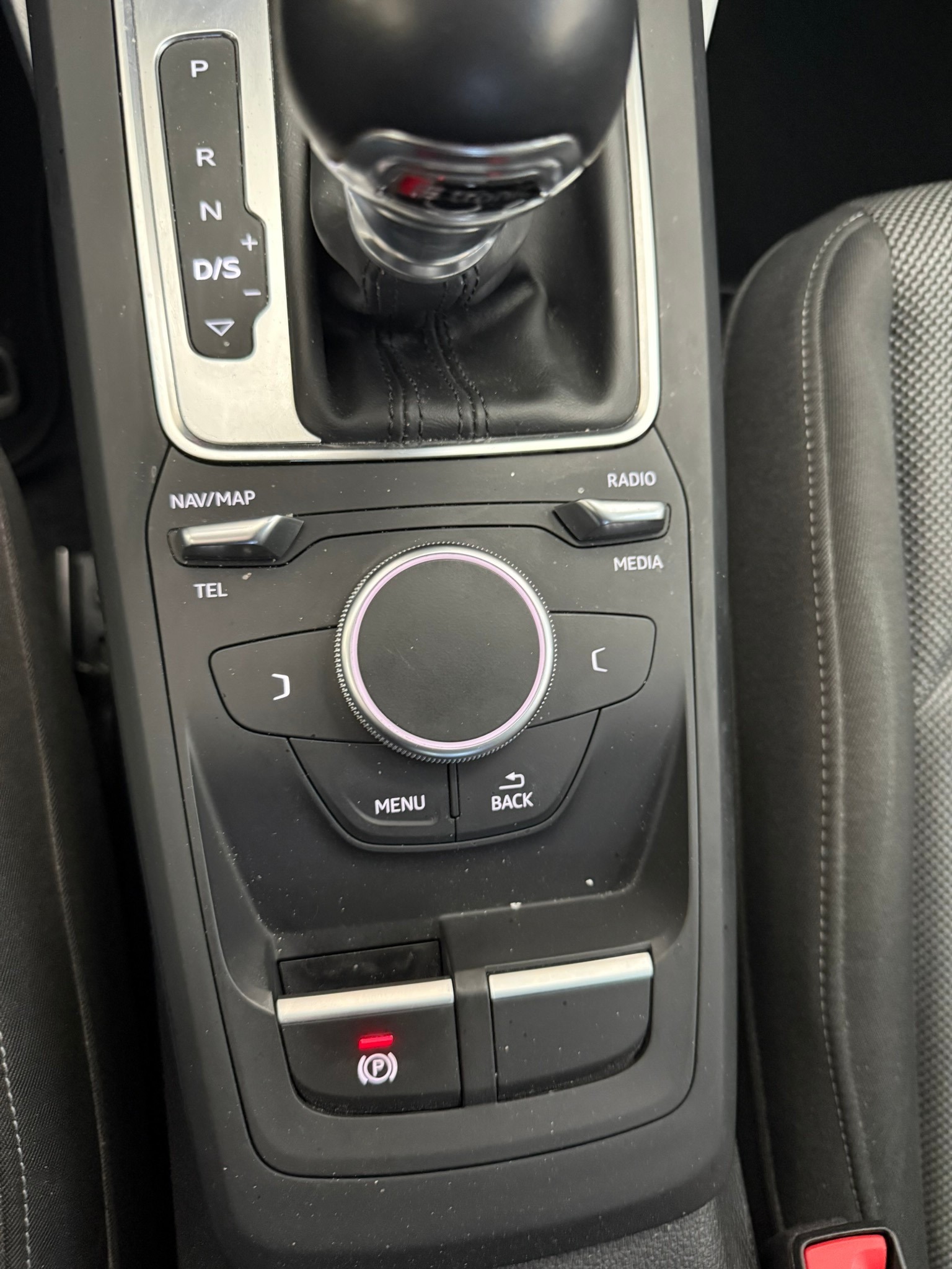 AUDI Q2 1.4 TFSI sport S-tronic, 8-fach bereift-image-19