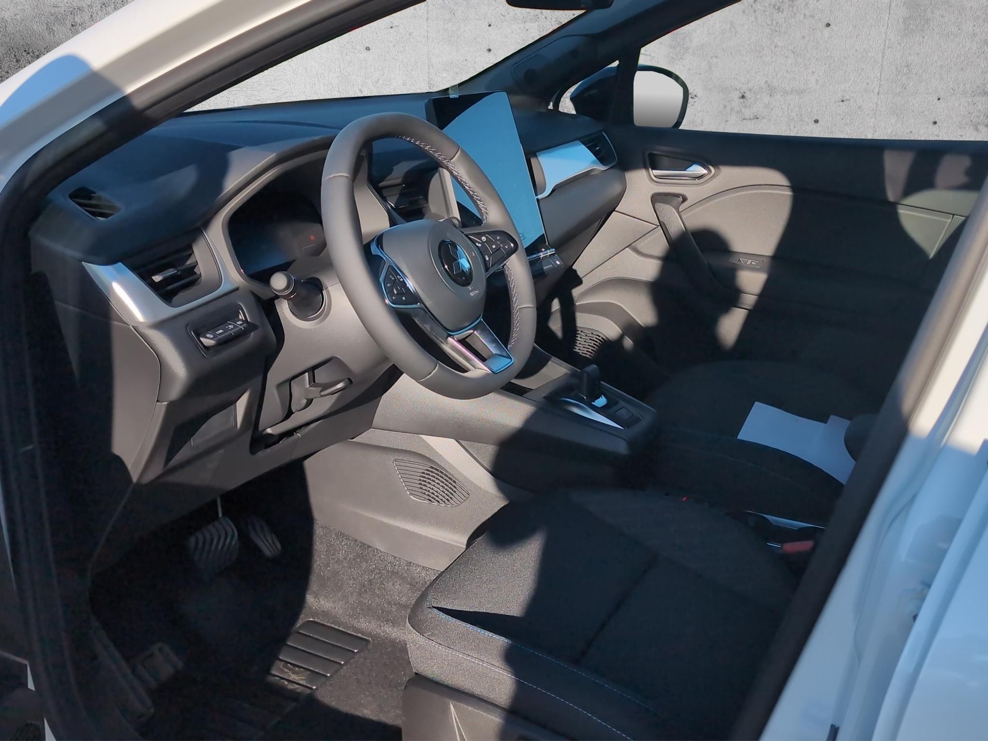 MITSUBISHI Grandis 1.8 HEV Invite+ Edition-image-8