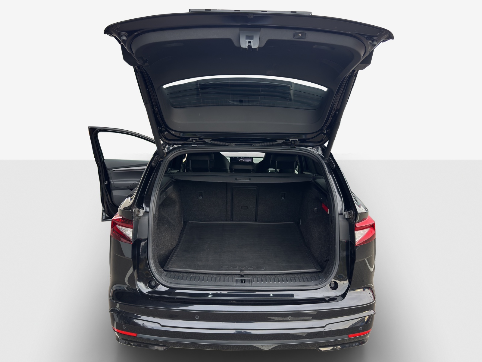 SKODA Enyaq iV 80x SportLine-image-13
