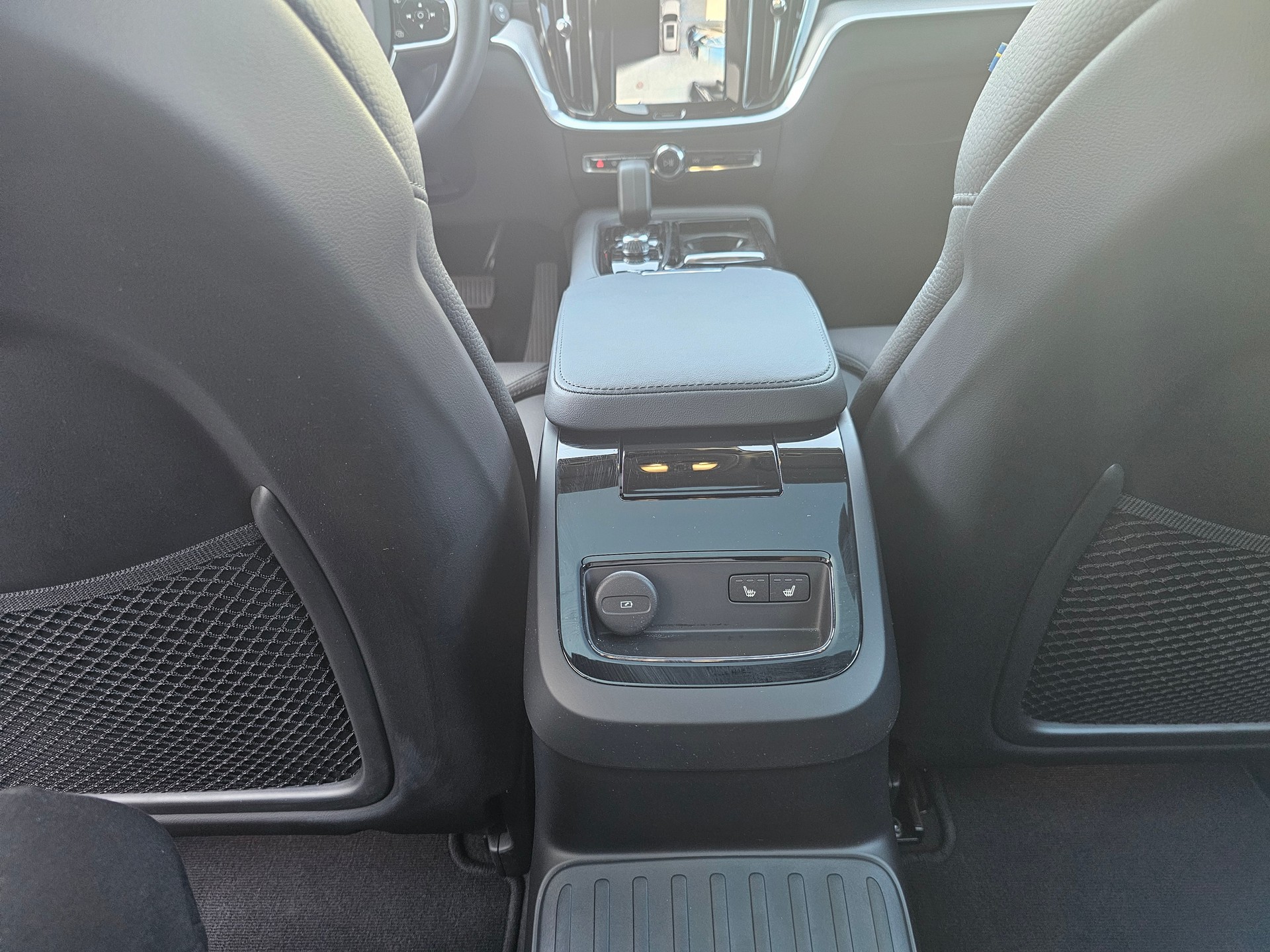 VOLVO V60 2.0 T8 TE Ultra Dark eAWD-image-14
