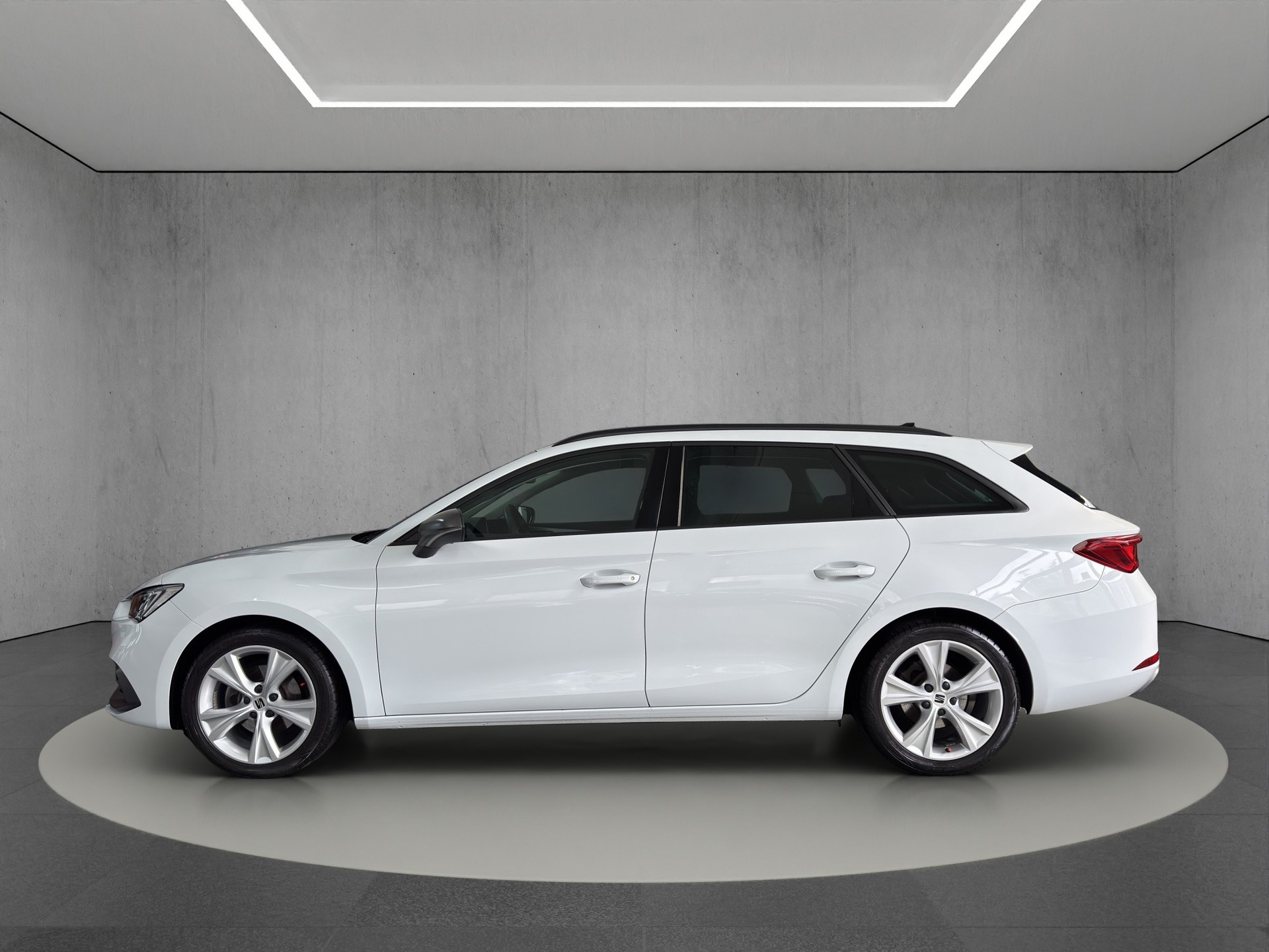 SEAT Leon ST 1.5 eTSI mHEV DSG FR "Navi-Winterpaket-Distronic"-image-2