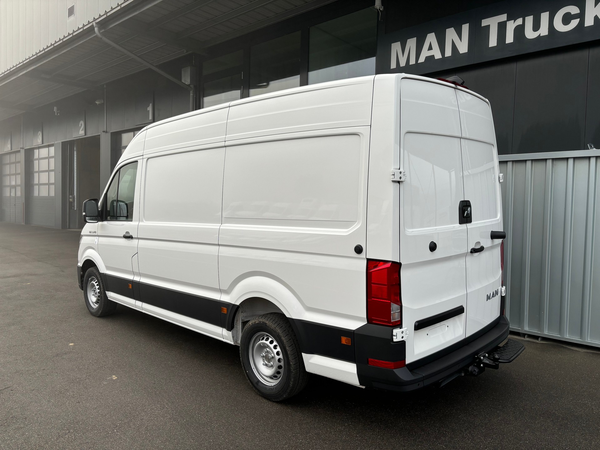 MAN 3.180-image-4