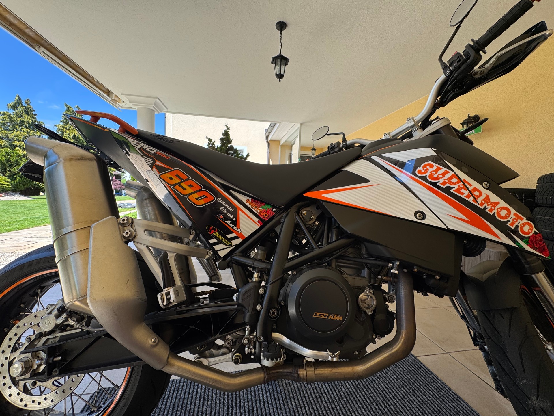 KTM 690 SM (25kW)-image-2