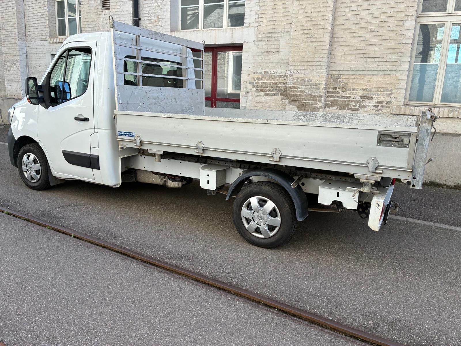 RENAULT Master T35 Blue dCi145 L2H1-image-3