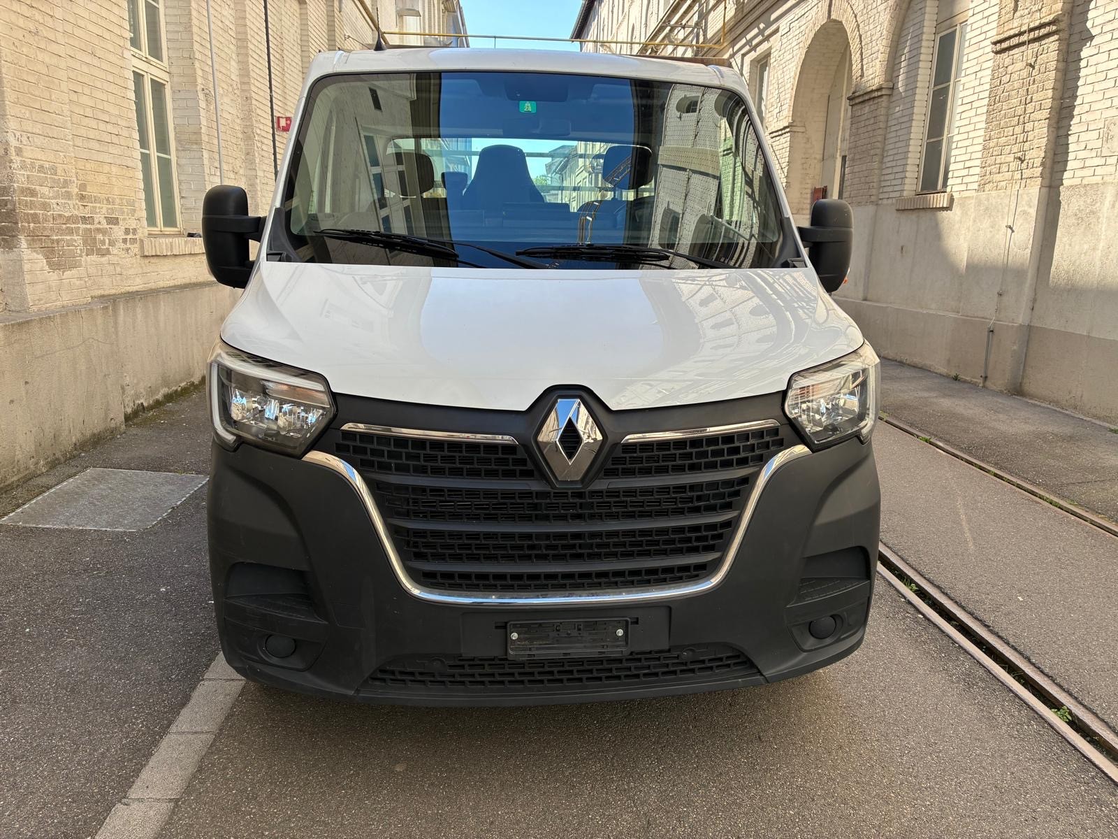 RENAULT Master T35 Blue dCi145 L2H1-image-2