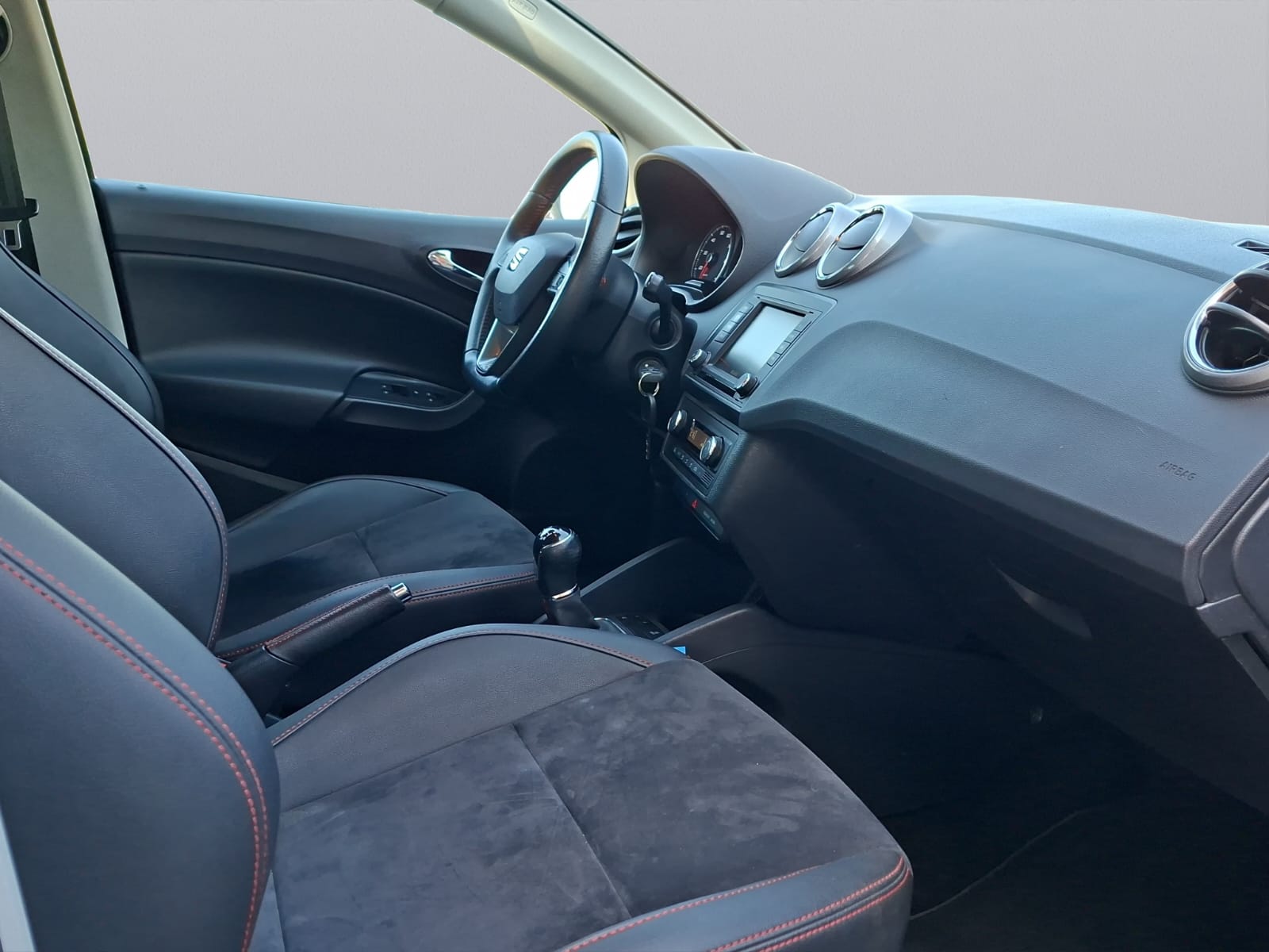 SEAT Ibiza 1.4 EcoTSI FR-image-9