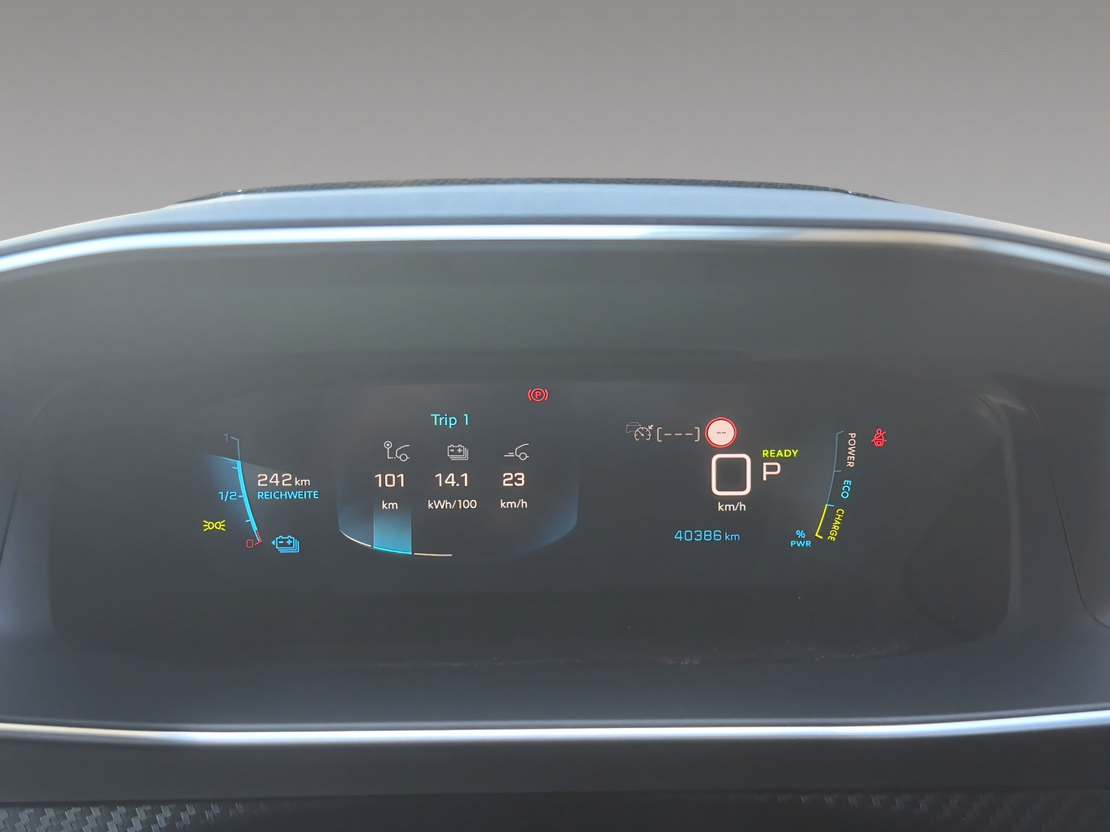 PEUGEOT 208 e-GT Pack-image-8