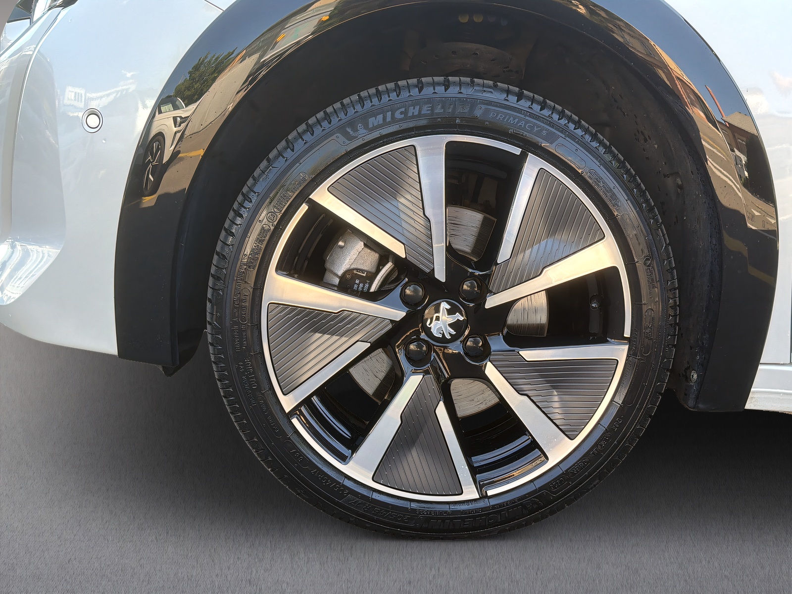 PEUGEOT 208 e-GT Pack-image-19