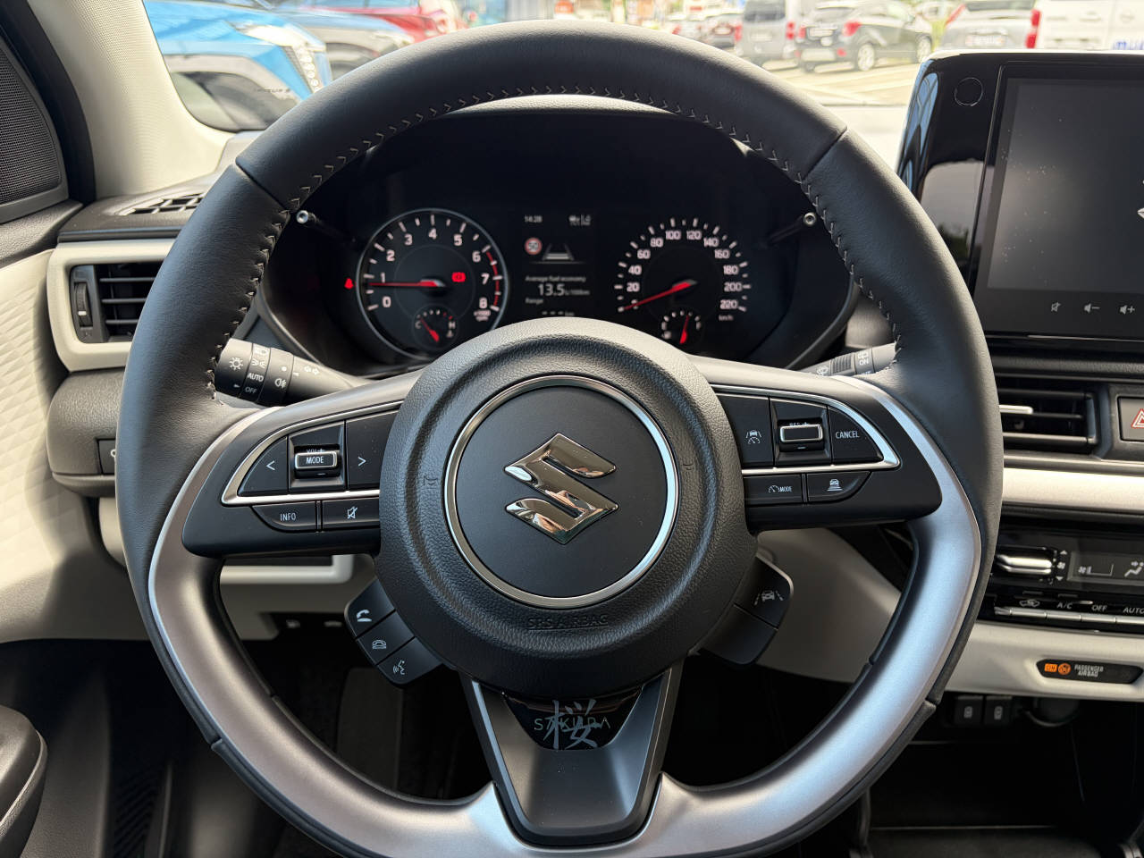 SUZUKI Swift 1.2 Sakura Top Hybrid 4x4-image-8