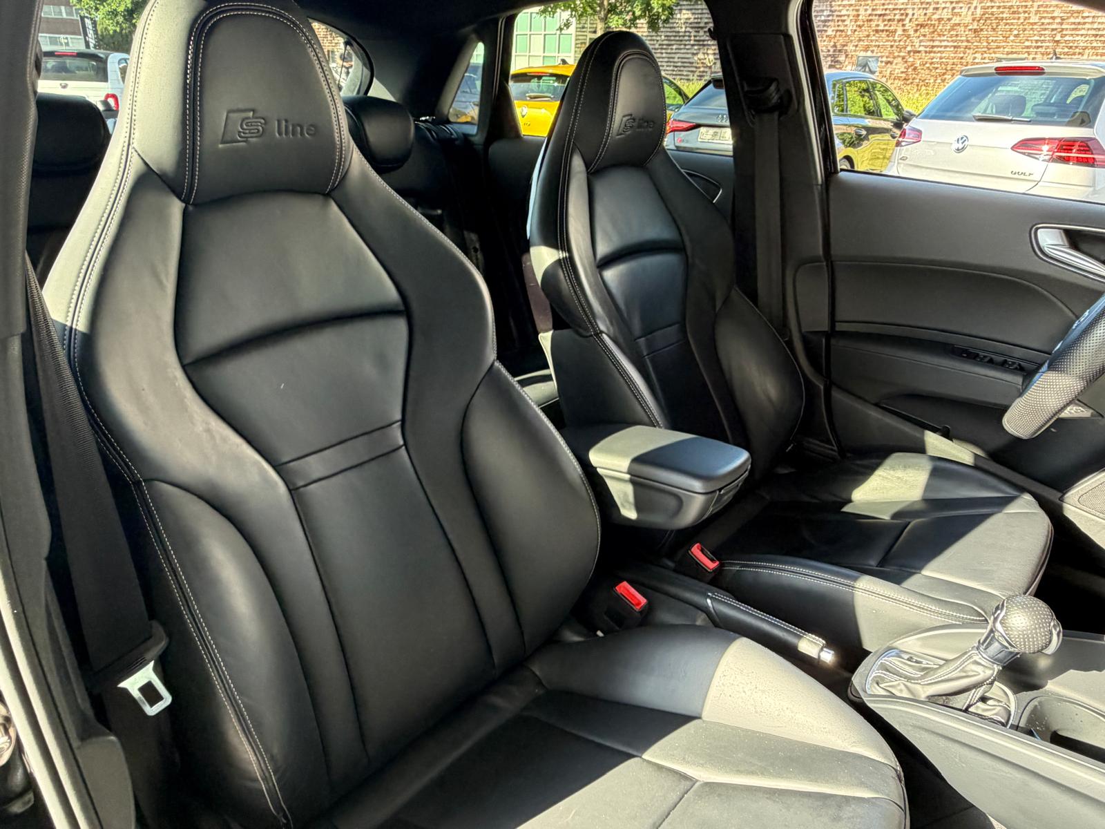 AUDI A1 Sportback 1.4 TFSI Sport S-tronic-image-15