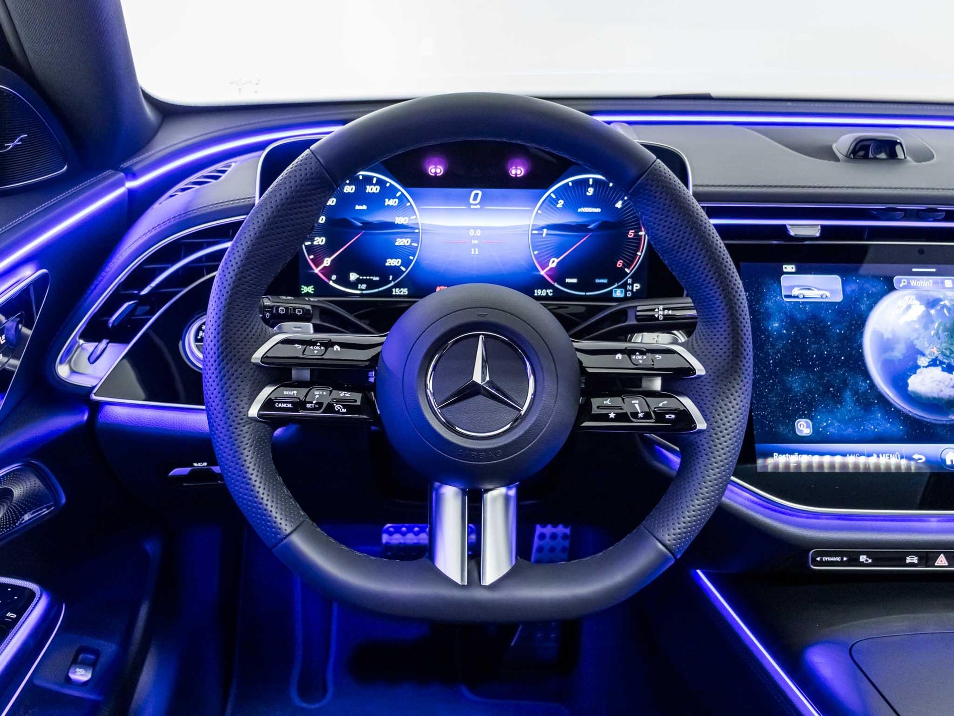 MERCEDES-BENZ E 450 d 4MATIC T-Modell-image-10