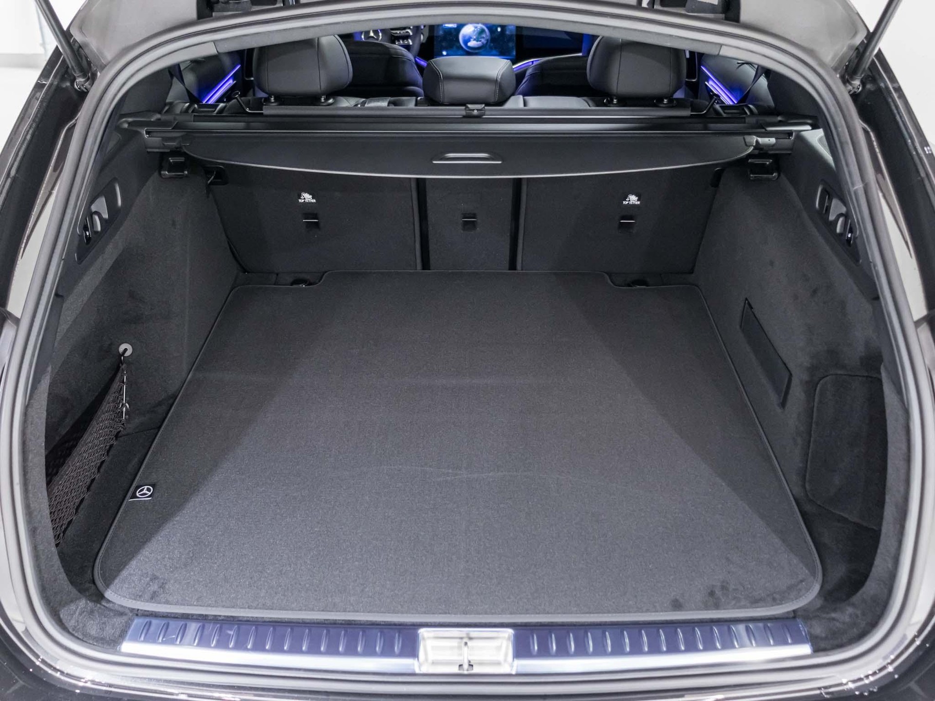 MERCEDES-BENZ E 450 d 4MATIC T-Modell-image-13