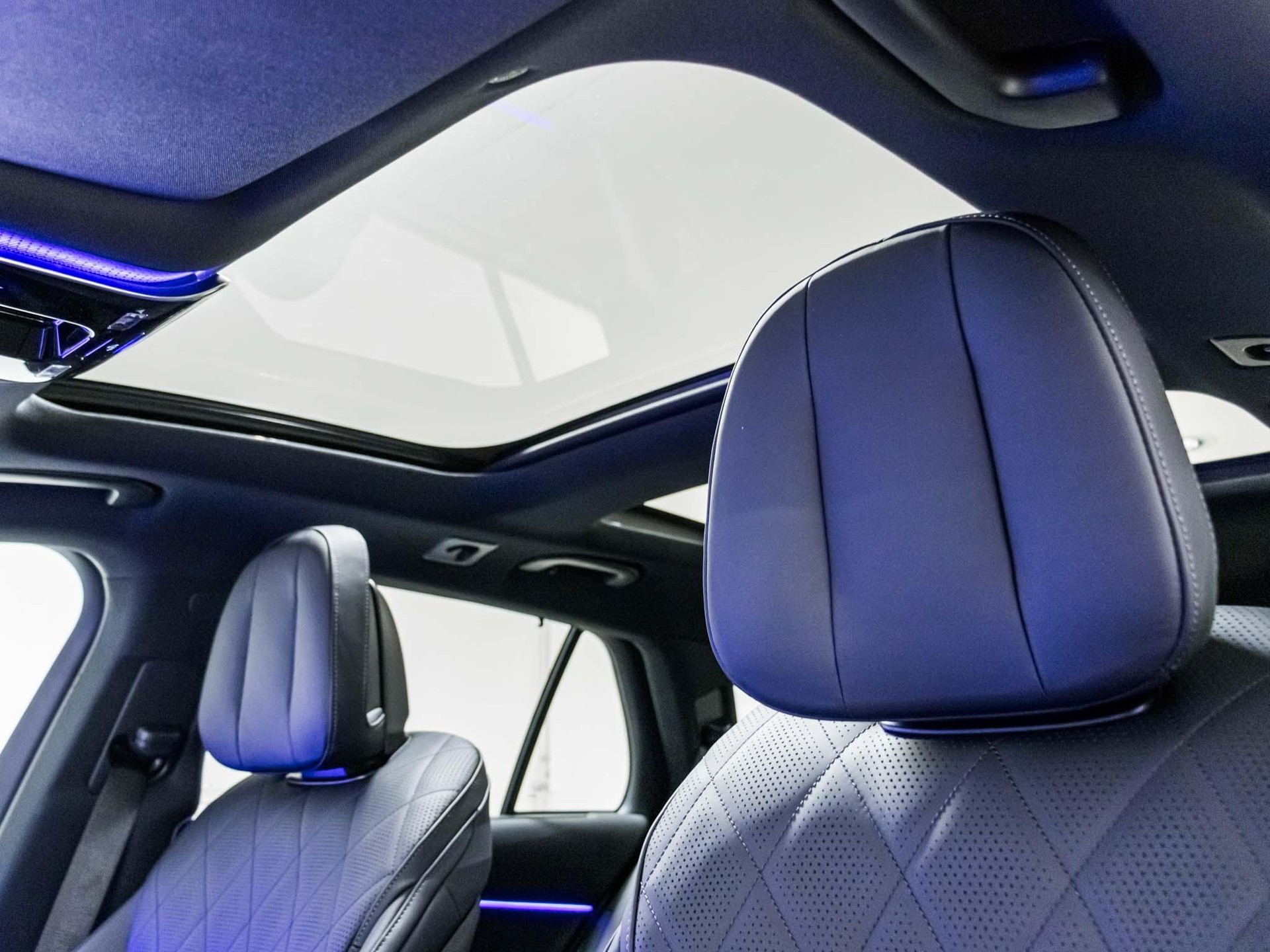 MERCEDES-BENZ E 450 d 4MATIC T-Modell-image-8