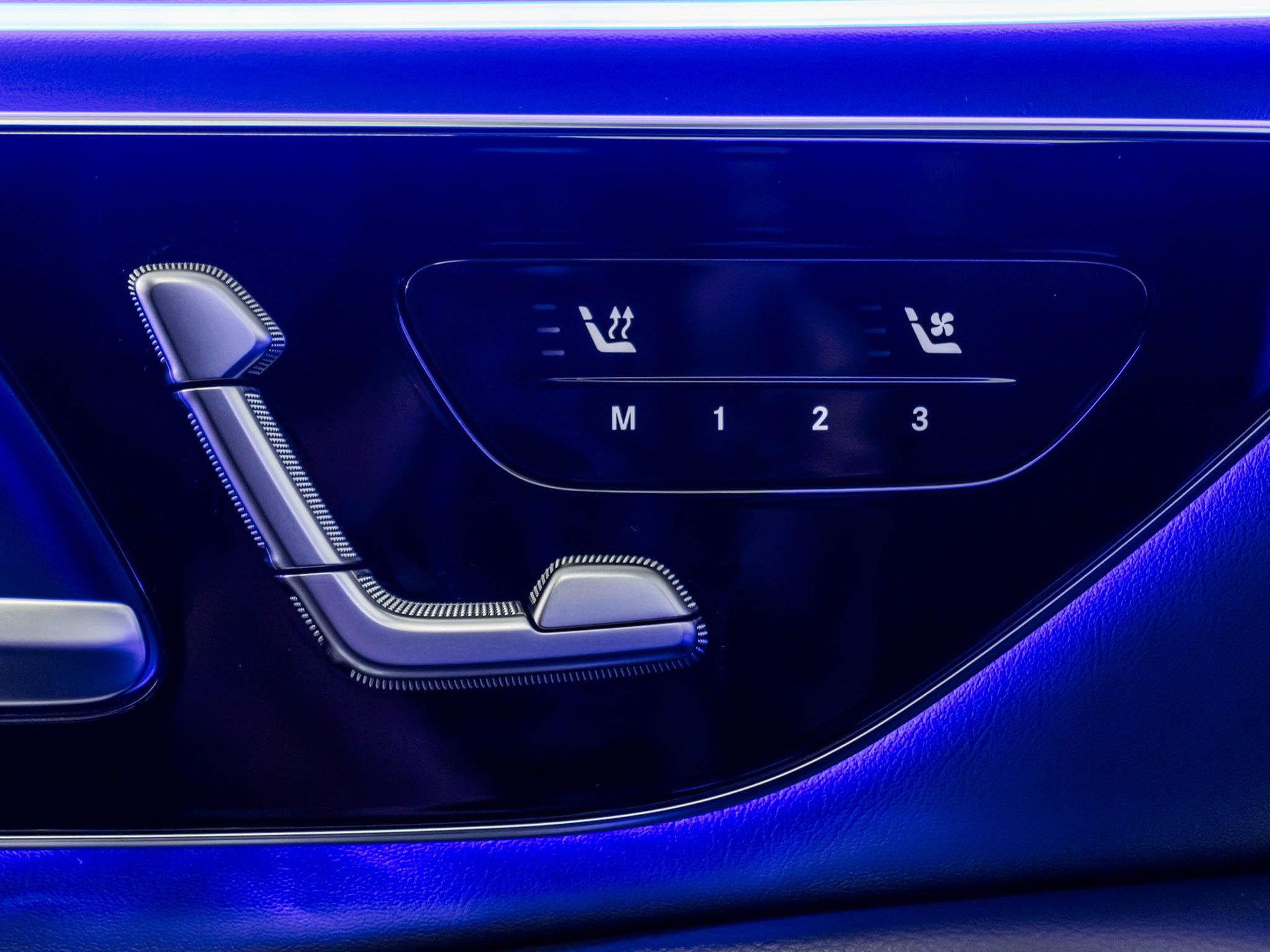 MERCEDES-BENZ E 450 d 4MATIC T-Modell-image-12