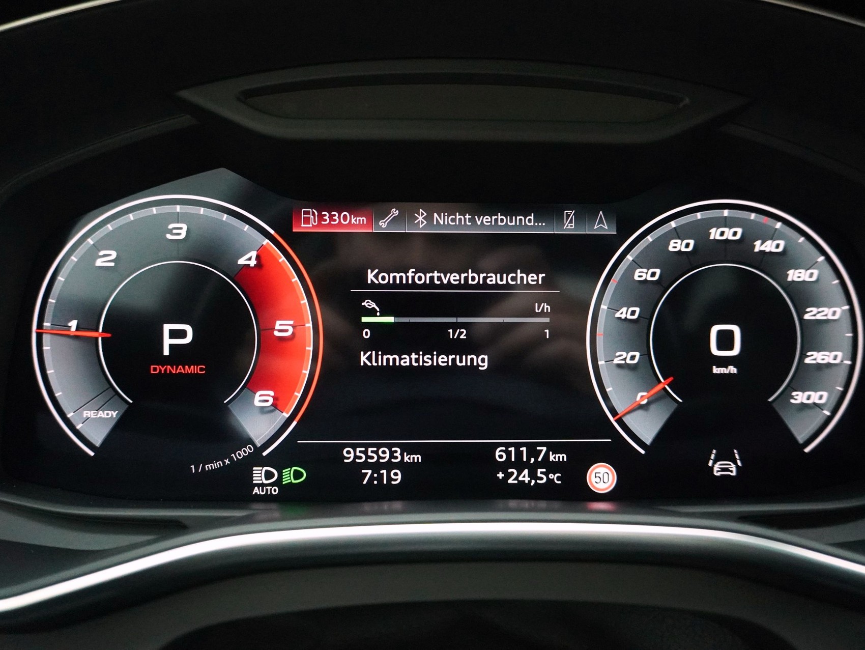 AUDI A6 Allroad 45 TDI quattro S-Tronic-image-16