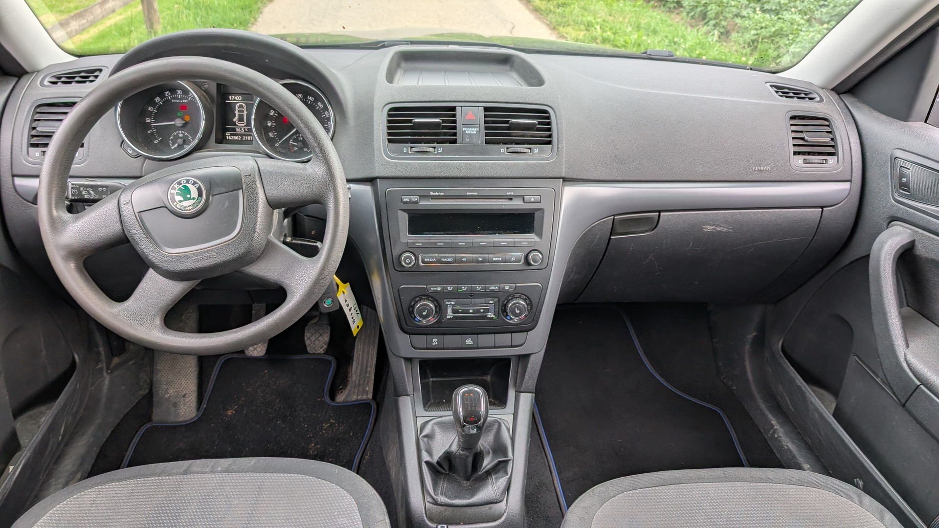SKODA Yeti 2.0 TDI AllDrive 4x4-image-9