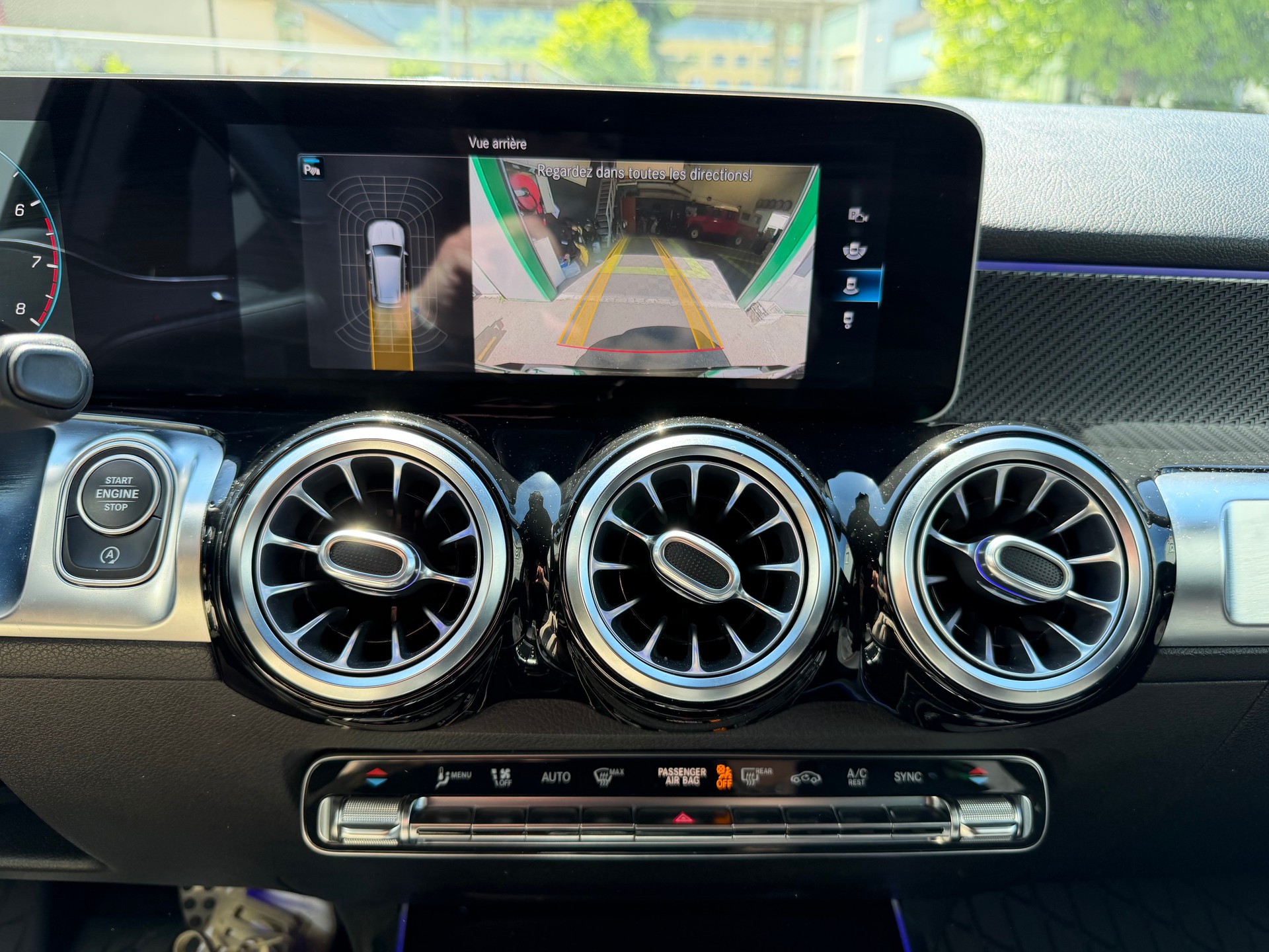 MERCEDES-BENZ GLB 250 AMG Line 4 MATIC 8G-Tronic-image-13