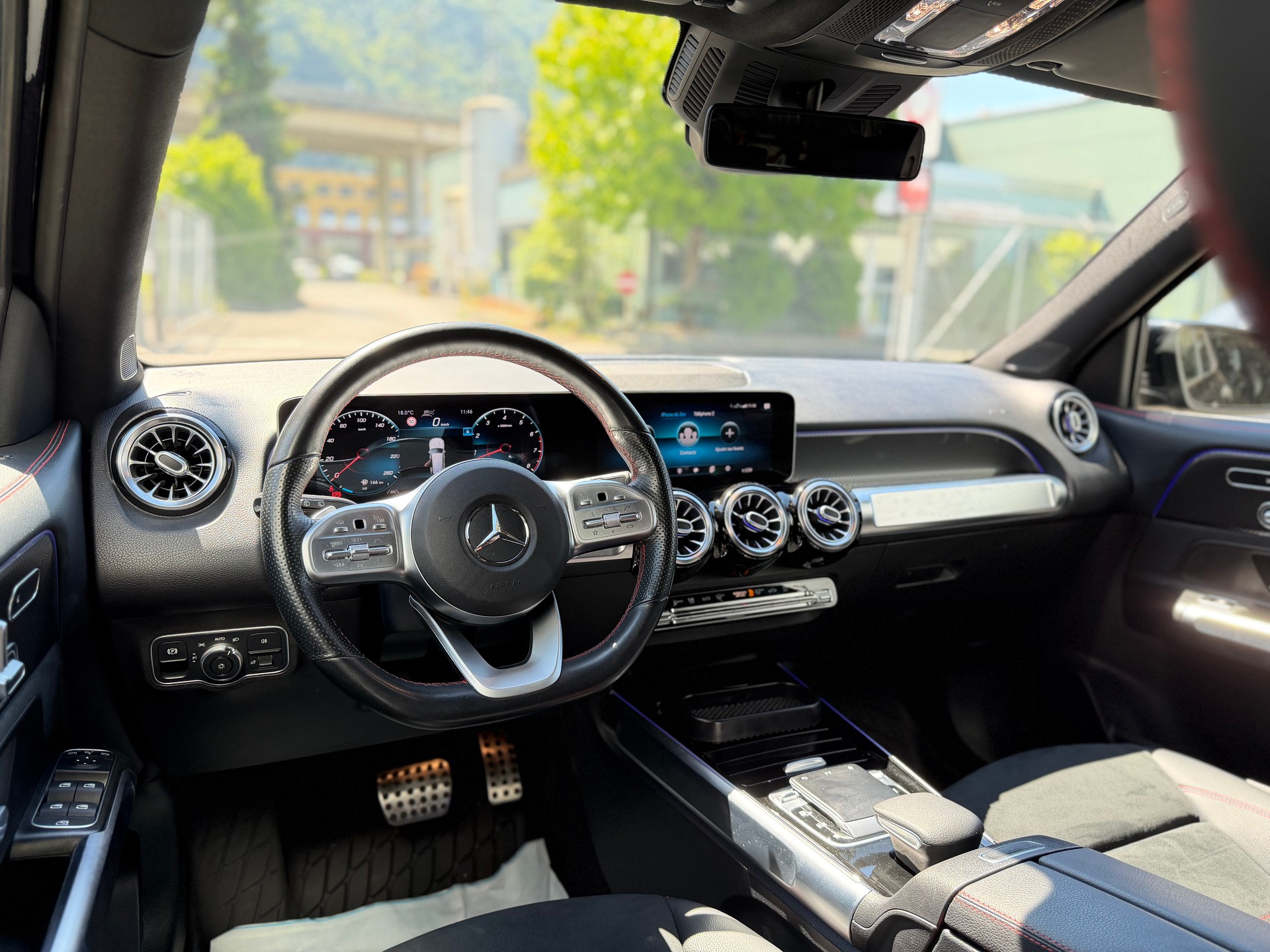 MERCEDES-BENZ GLB 250 AMG Line 4 MATIC 8G-Tronic-image-11
