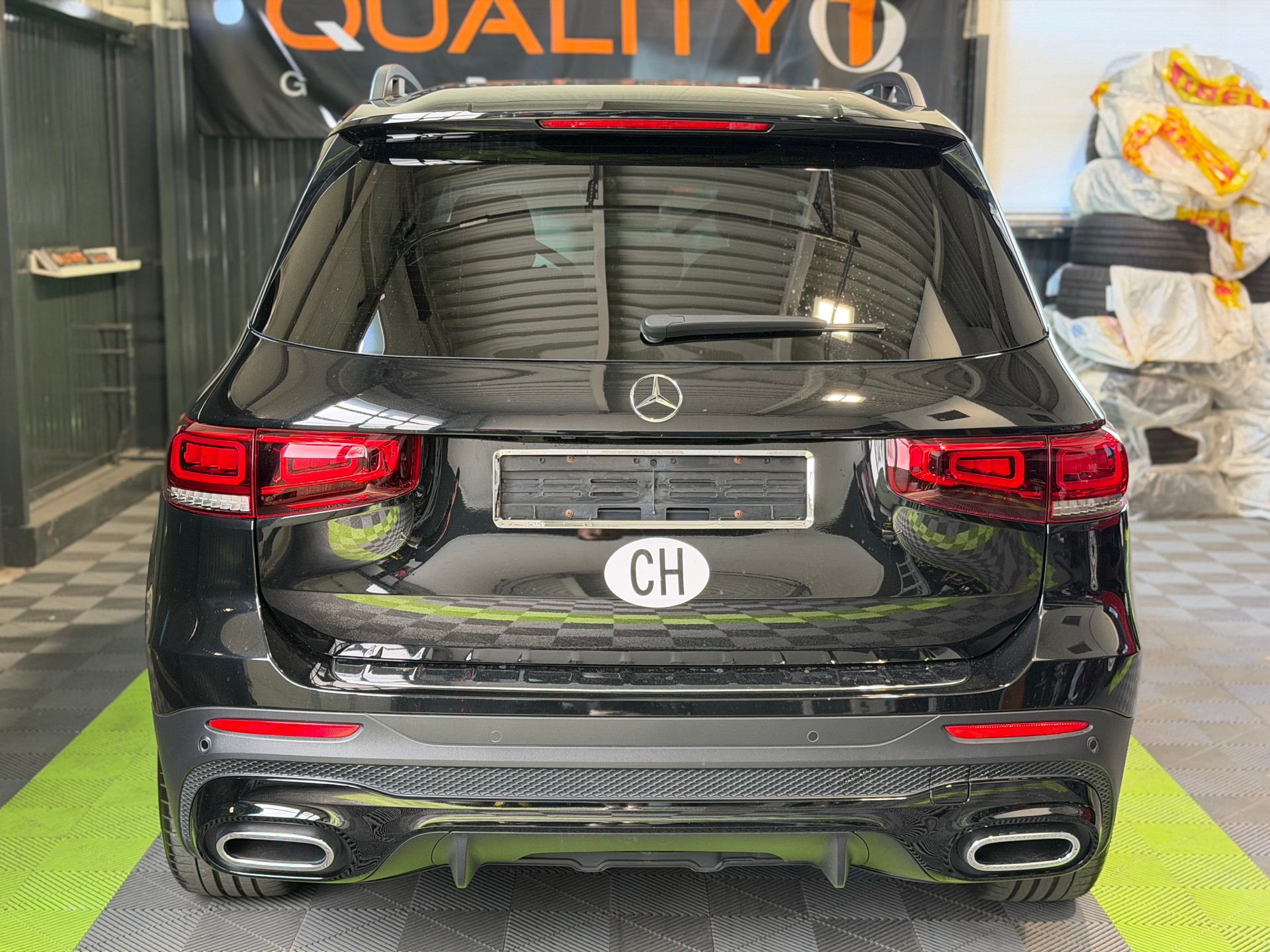 MERCEDES-BENZ GLB 250 AMG Line 4 MATIC 8G-Tronic-image-7