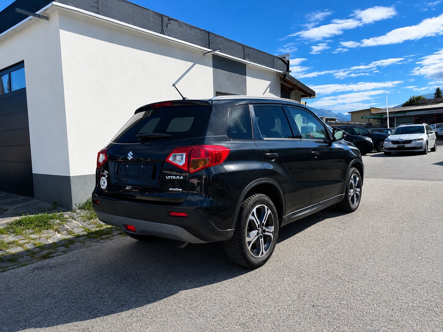 SUZUKI Vitara 1.6 Compact Top Automatic 4x4-image-4