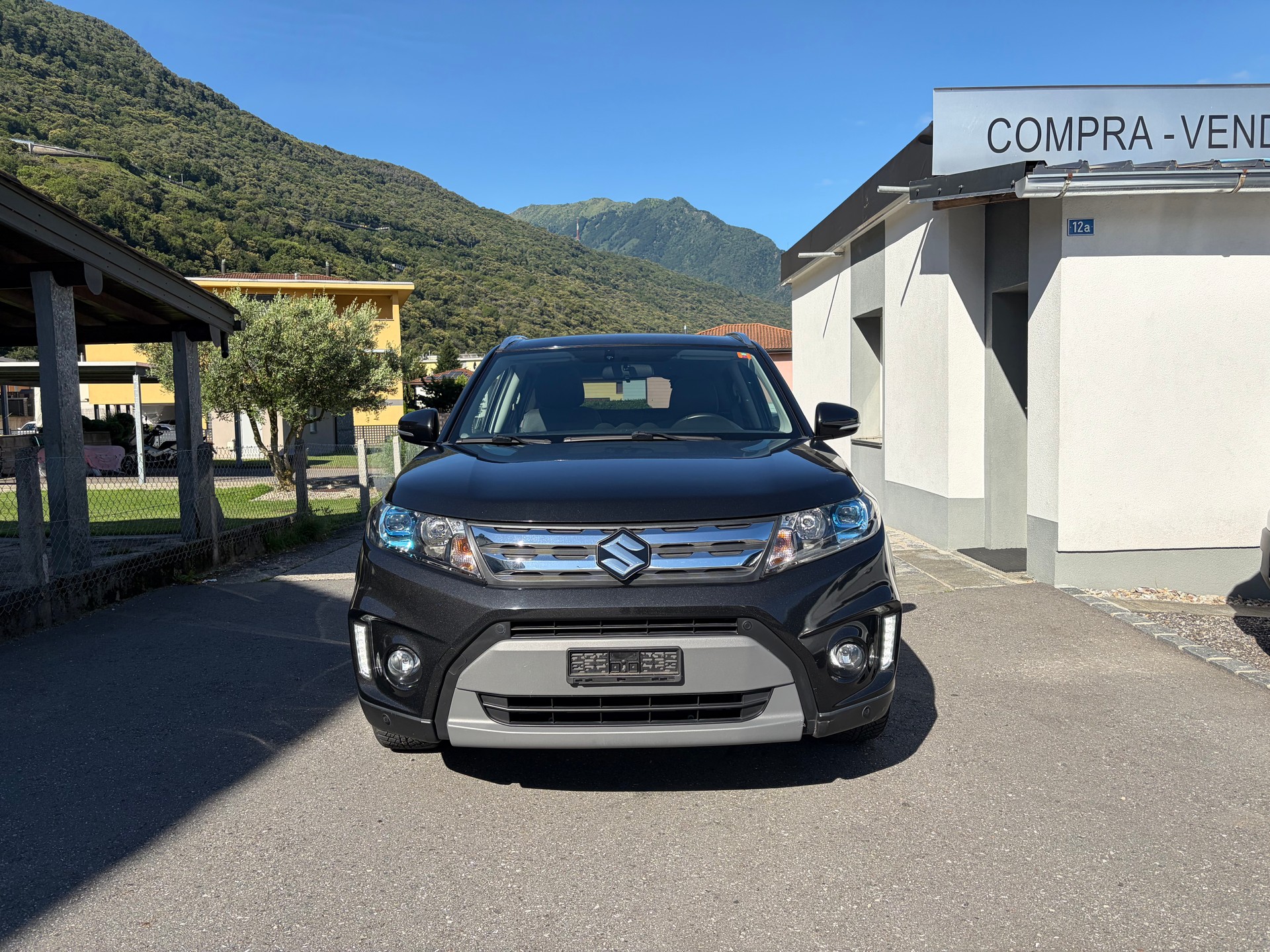 SUZUKI Vitara 1.6 Compact Top Automatic 4x4-image-6