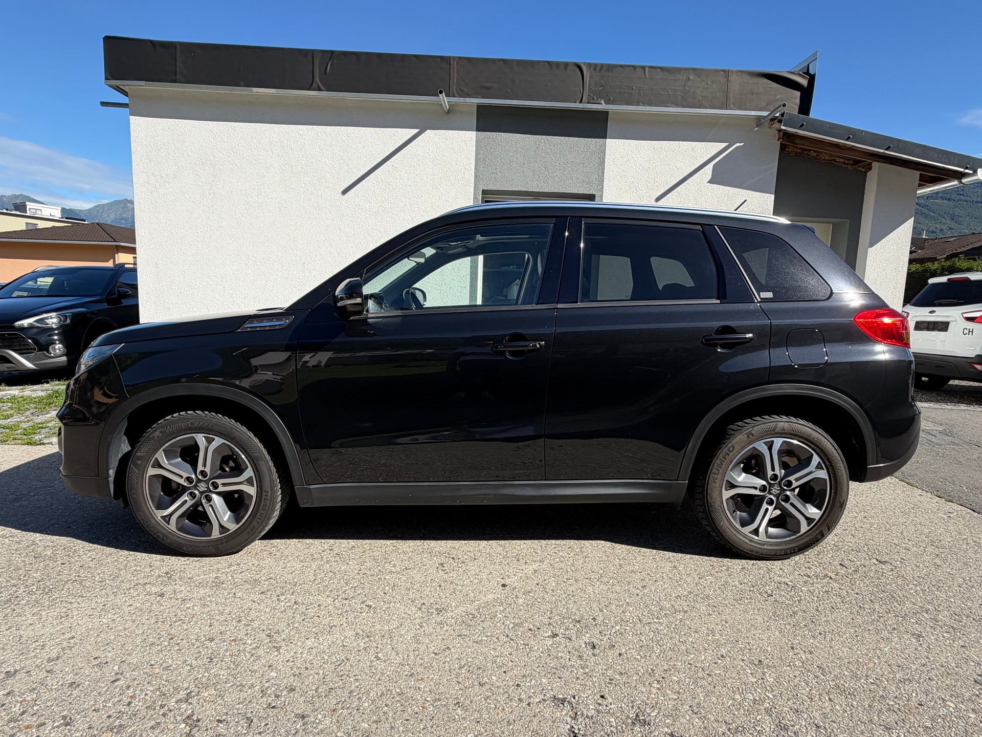 SUZUKI Vitara 1.6 Compact Top Automatic 4x4-image-8