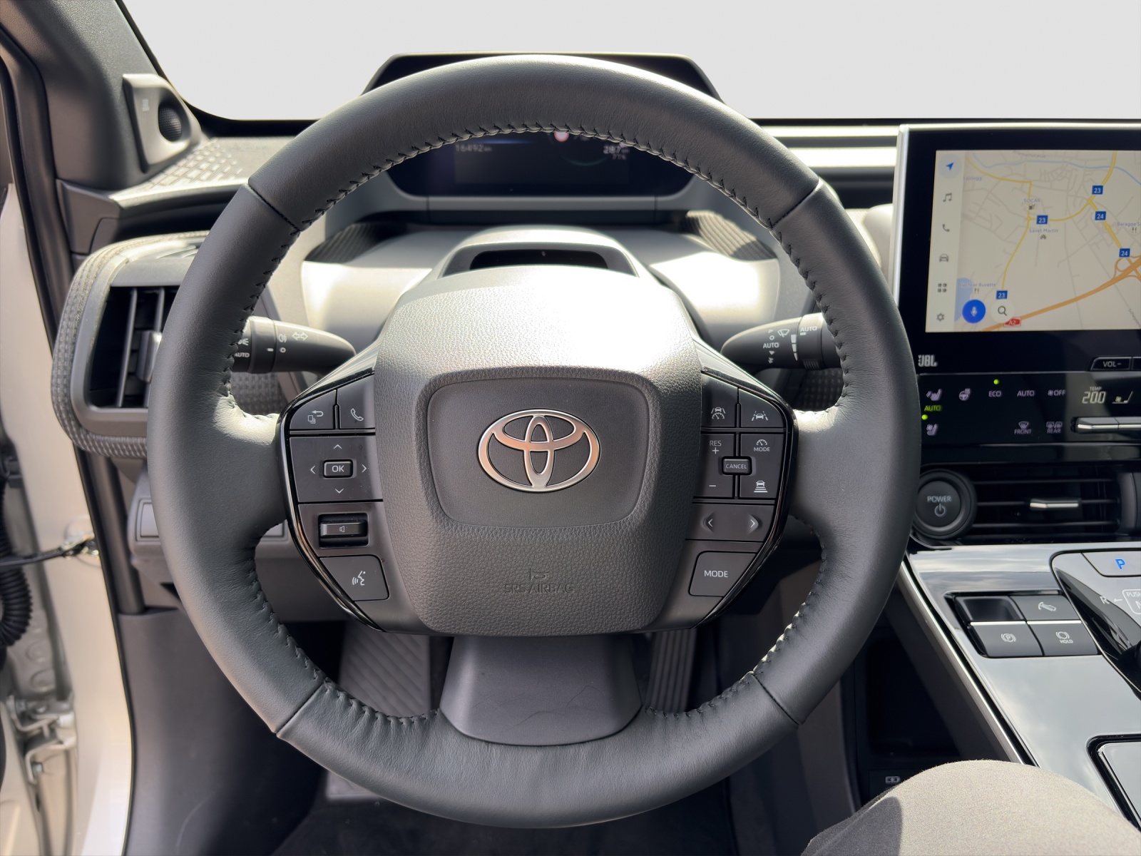 TOYOTA bZ4X Premium AWD-image-13