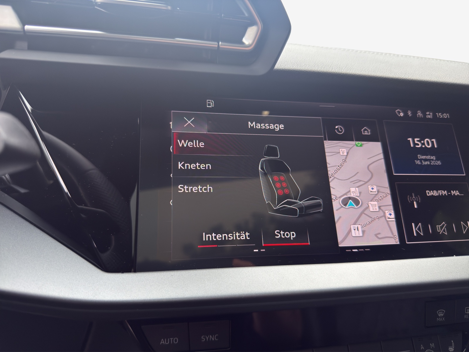 AUDI S3 Sportback TFSI quattro S-tronic-image-15