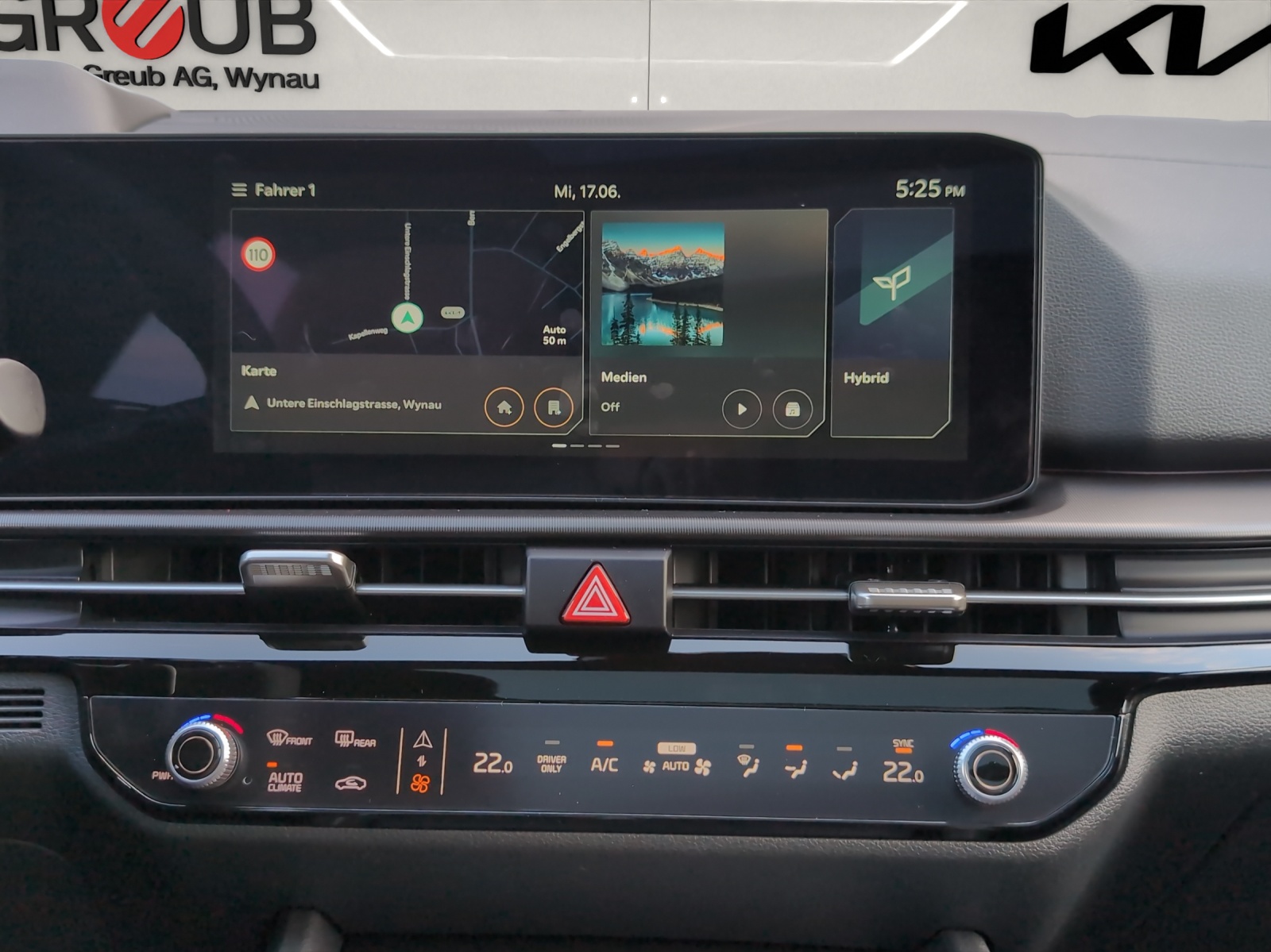 KIA Sportage 1.6 T-GDi Hybrid GT-Line-image-12