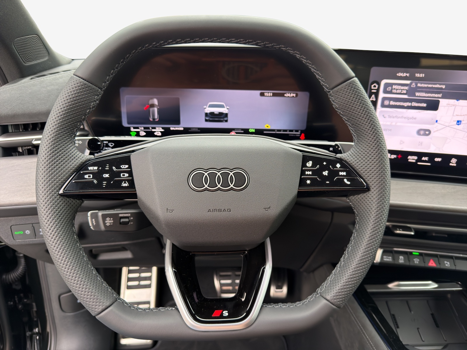 AUDI Q3 Sportback e-hybrid 200 kW S tronig-image-9