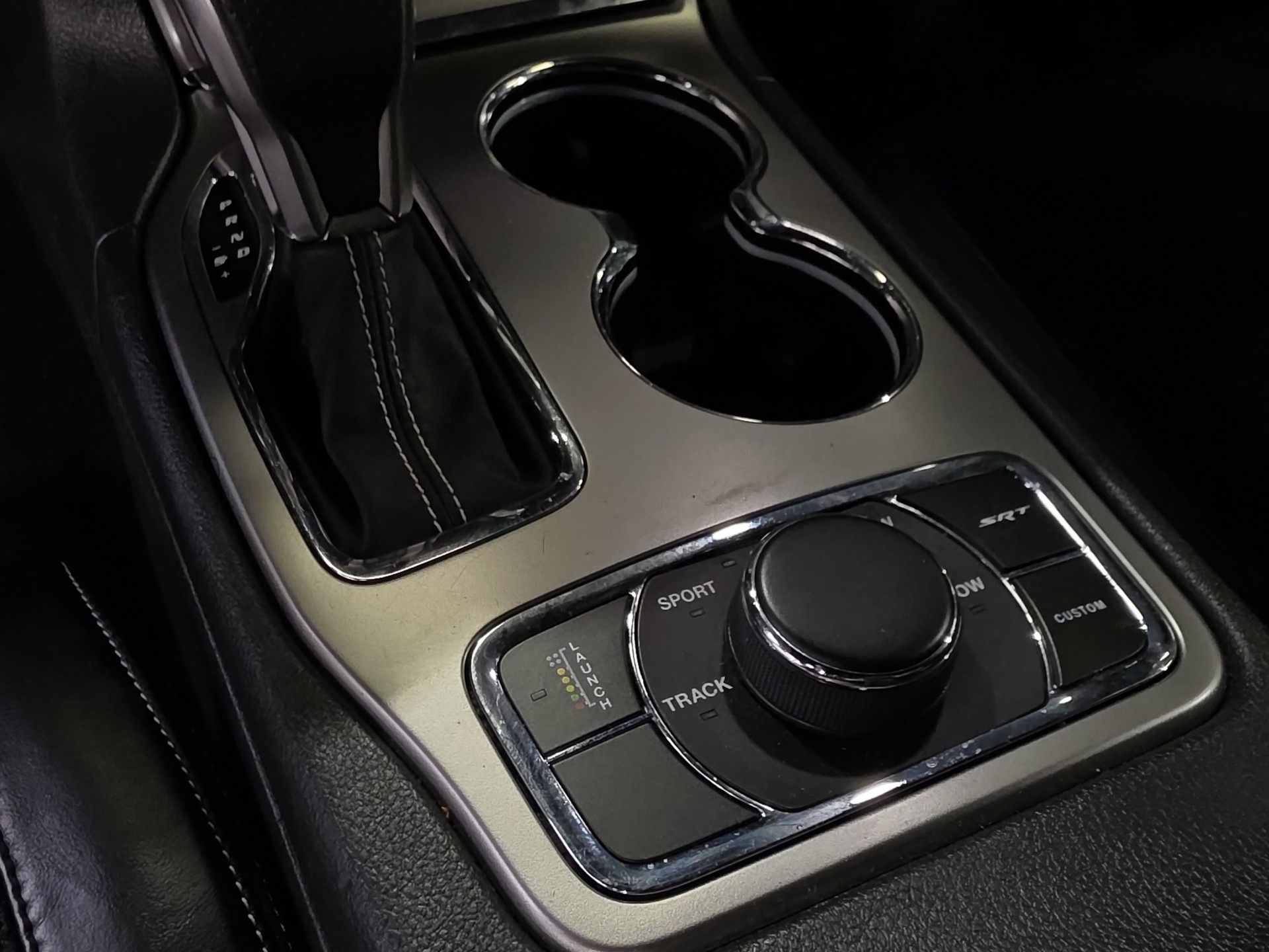 JEEP Grand Cherokee 6.4 V8 HEMI SRT8 Automatic-image-13