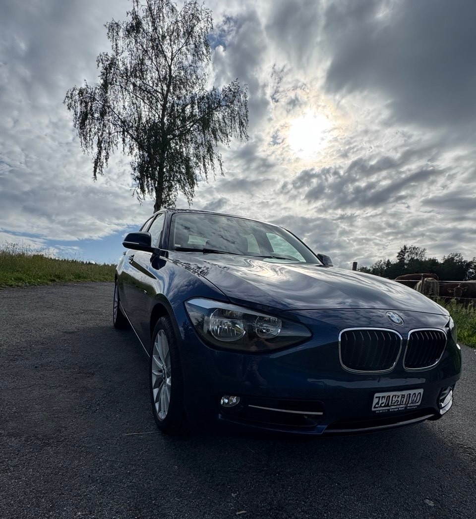 BMW 118i Sport Line-image-4