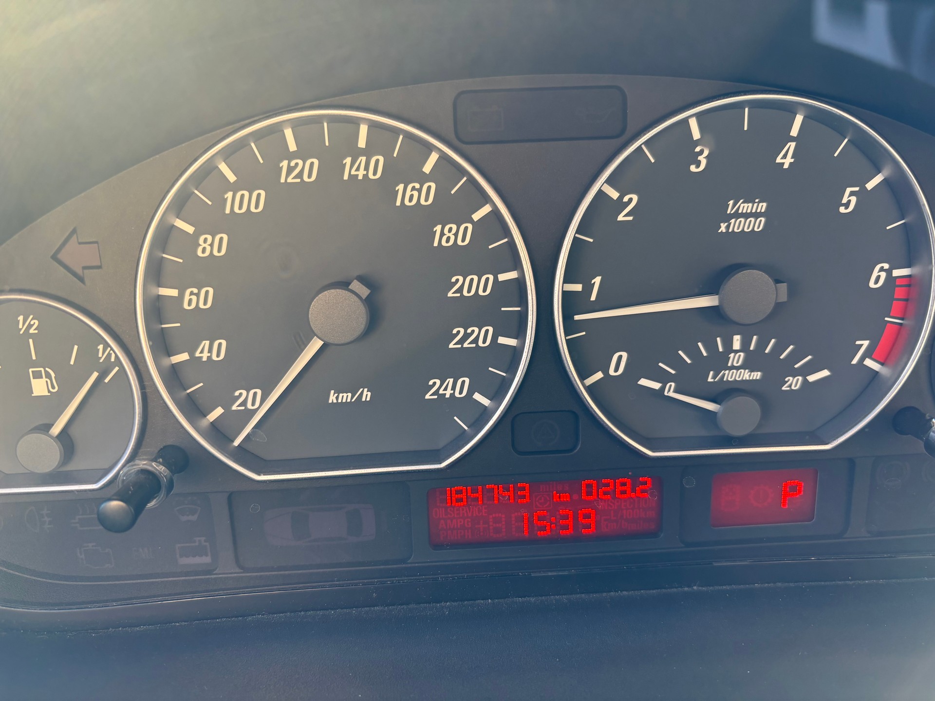 BMW 330Ci-image-5