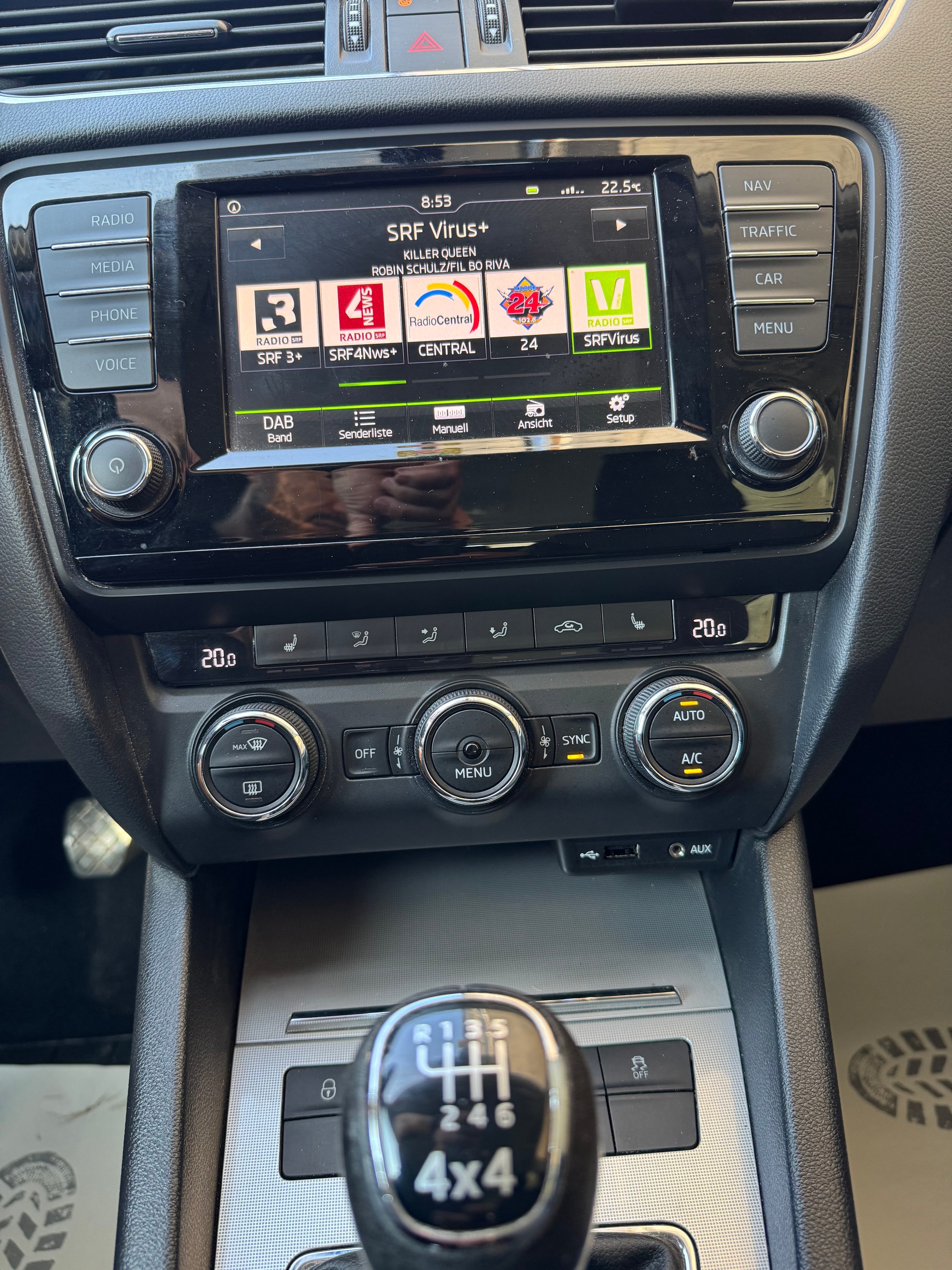 SKODA Octavia Combi 2.0 TDI Ambition 4x4-image-7